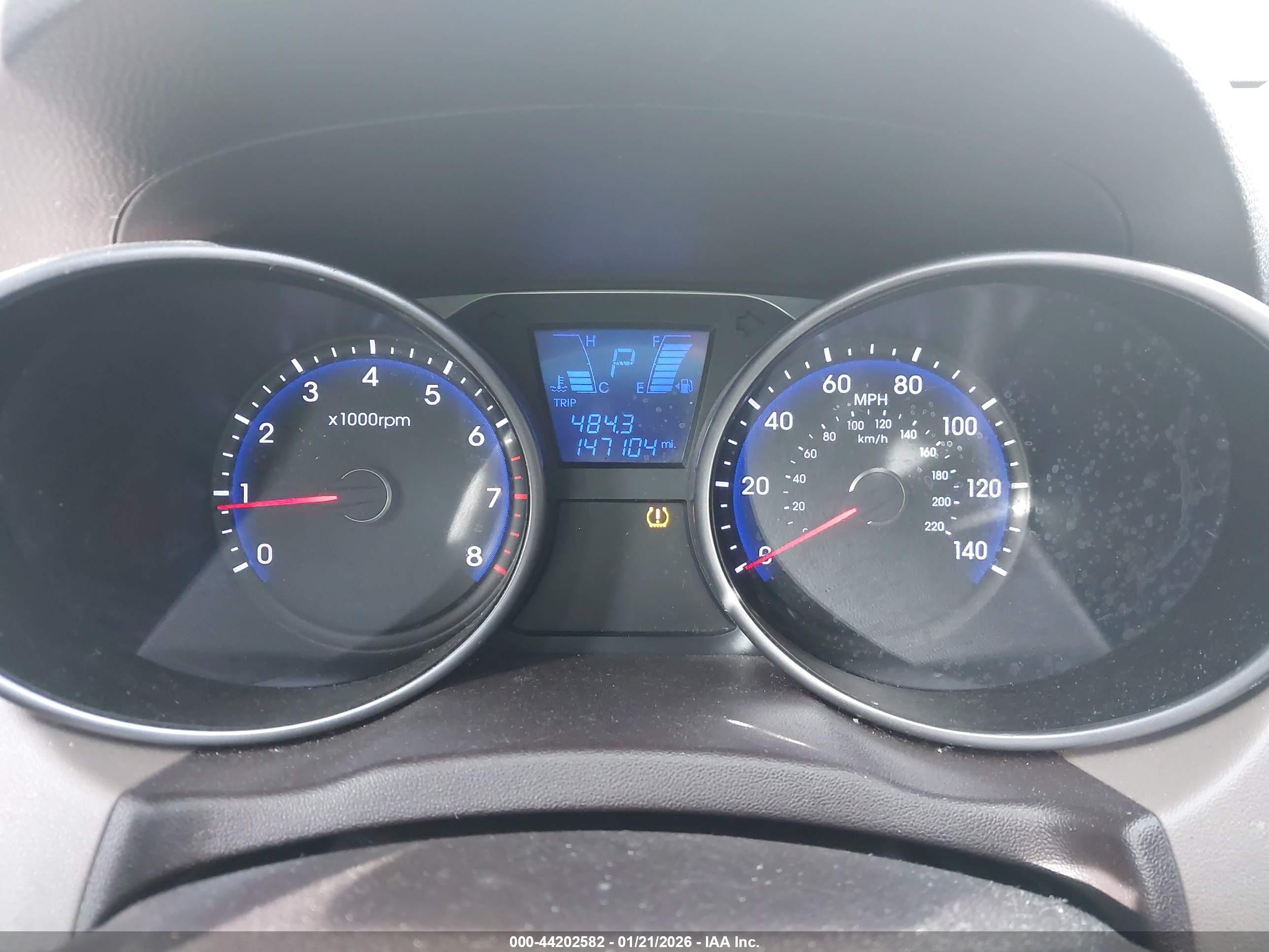 HYUNDAI TUCSON image 7