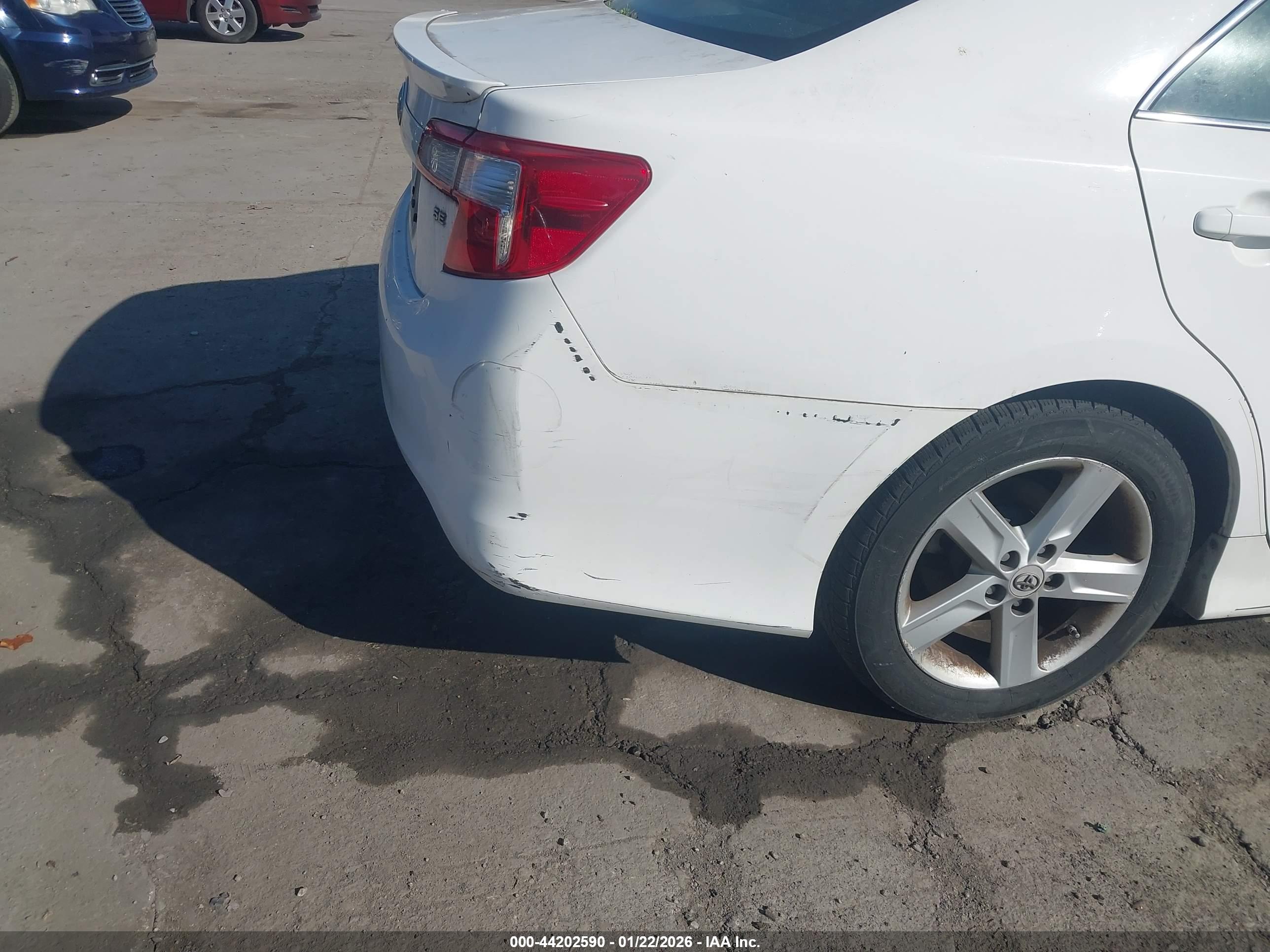 TOYOTA CAMRY image 6