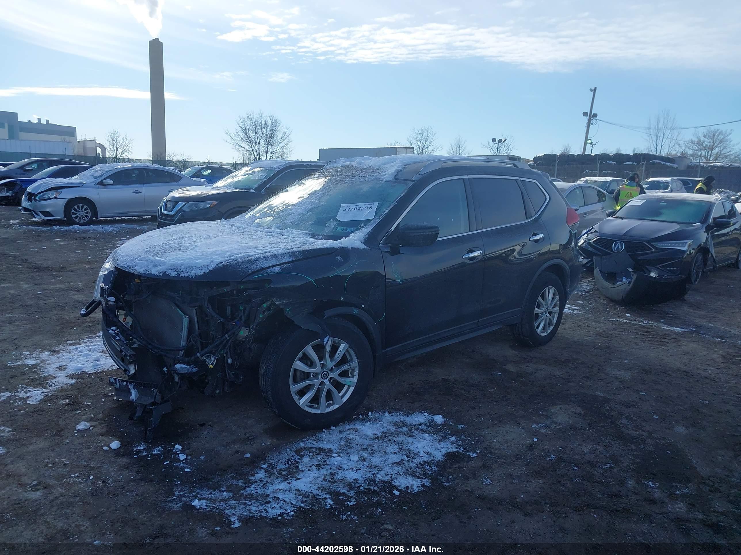 NISSAN ROGUE image 2