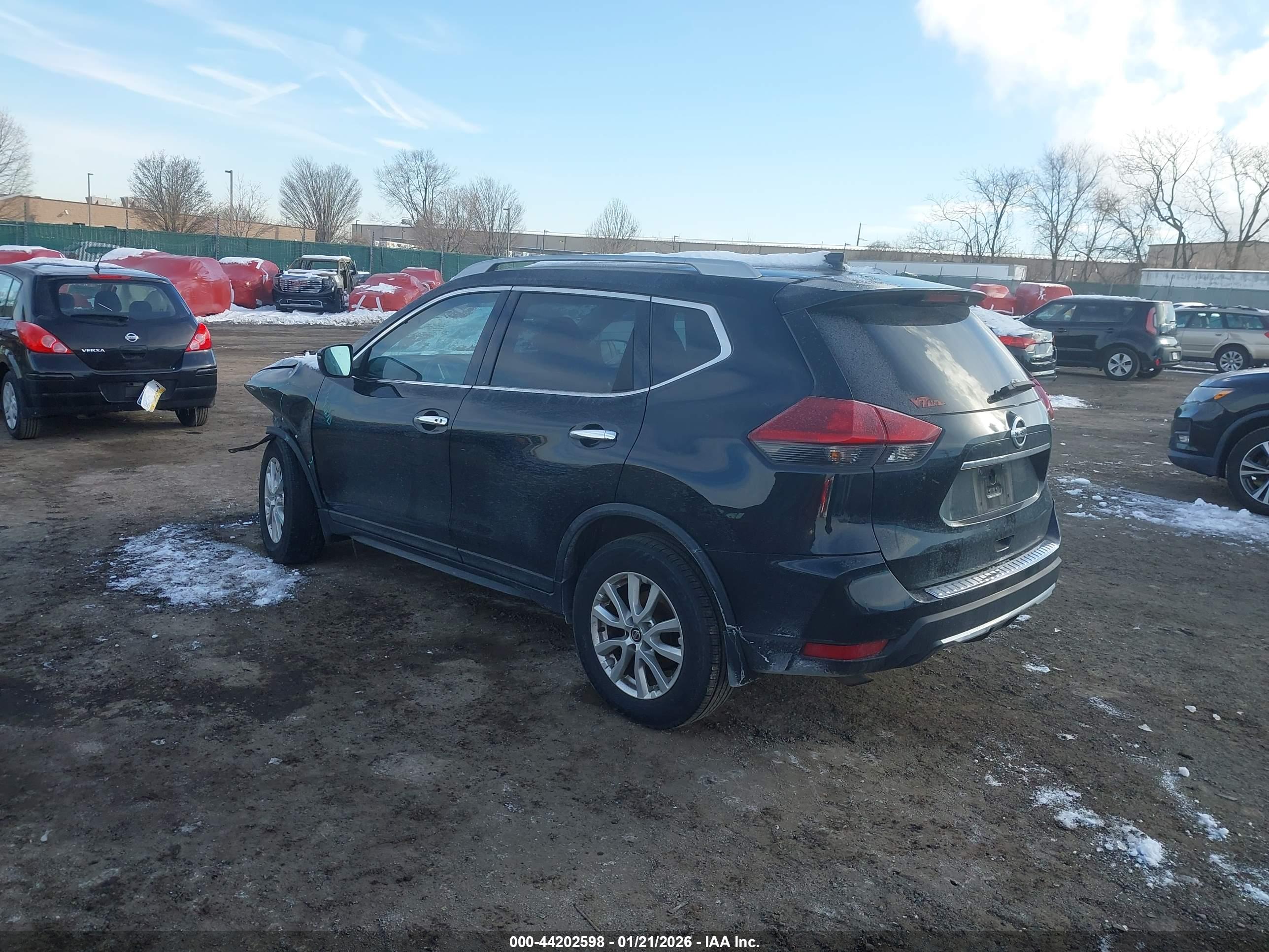 NISSAN ROGUE image 3