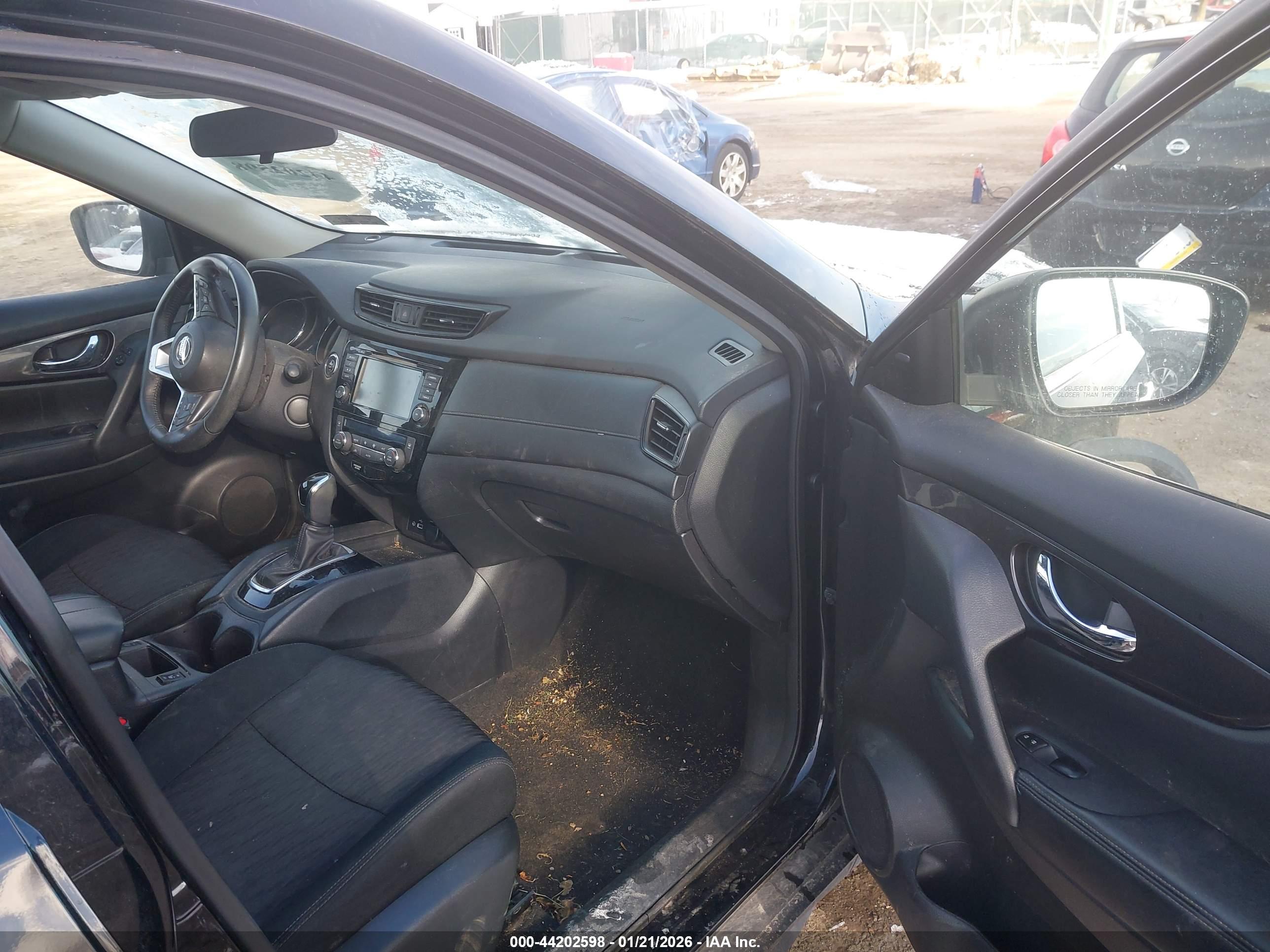 NISSAN ROGUE image 5