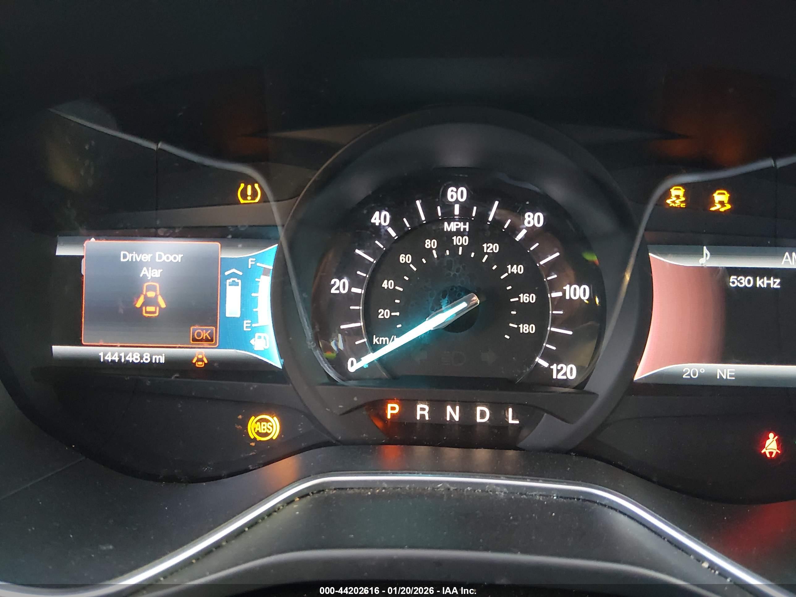 FORD FUSION image 7