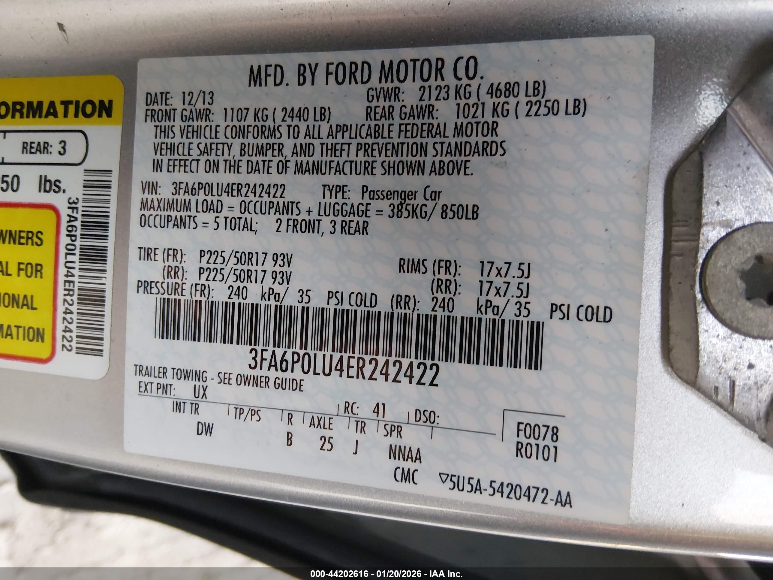 FORD FUSION image 9