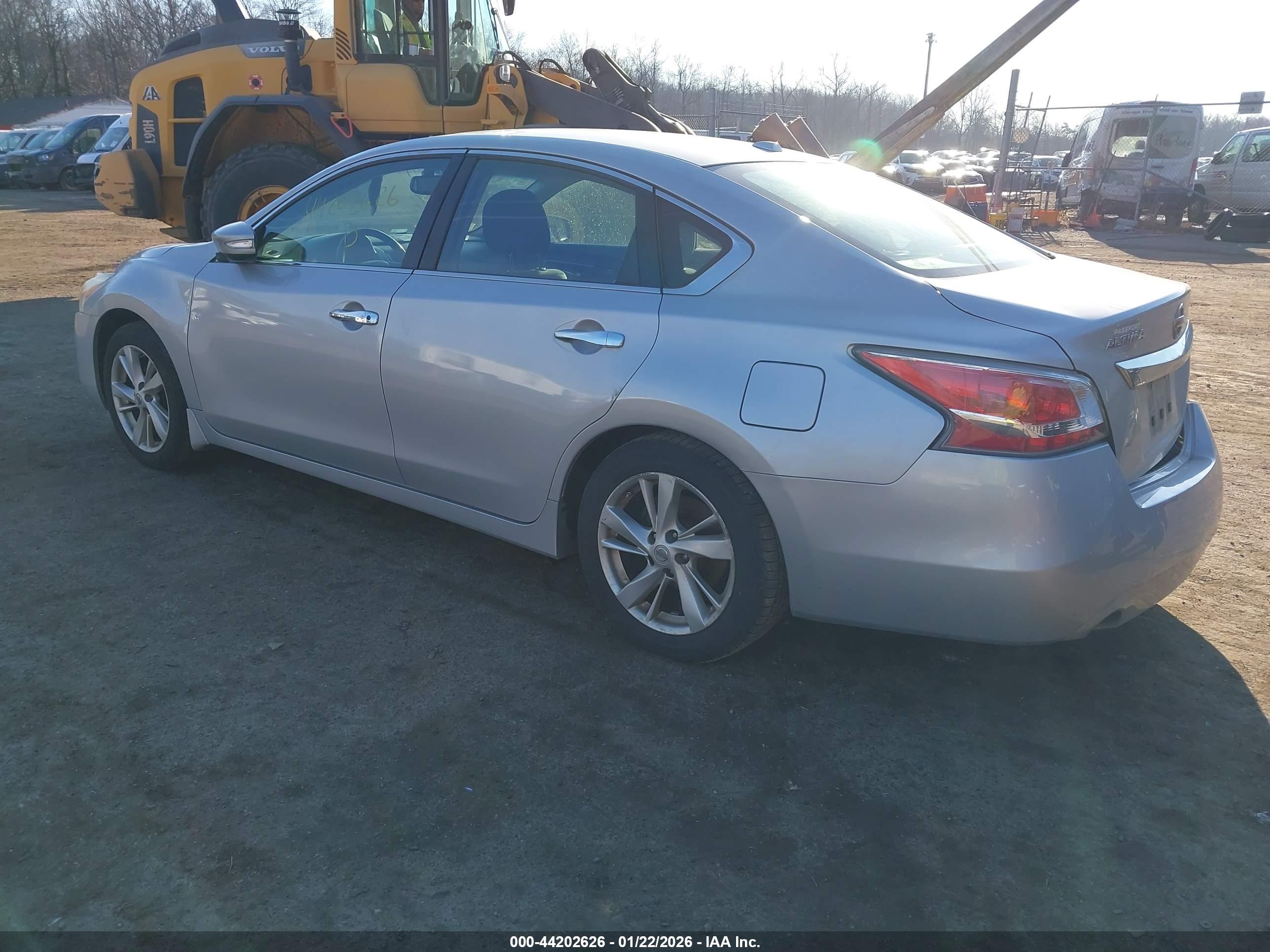 NISSAN ALTIMA image 3