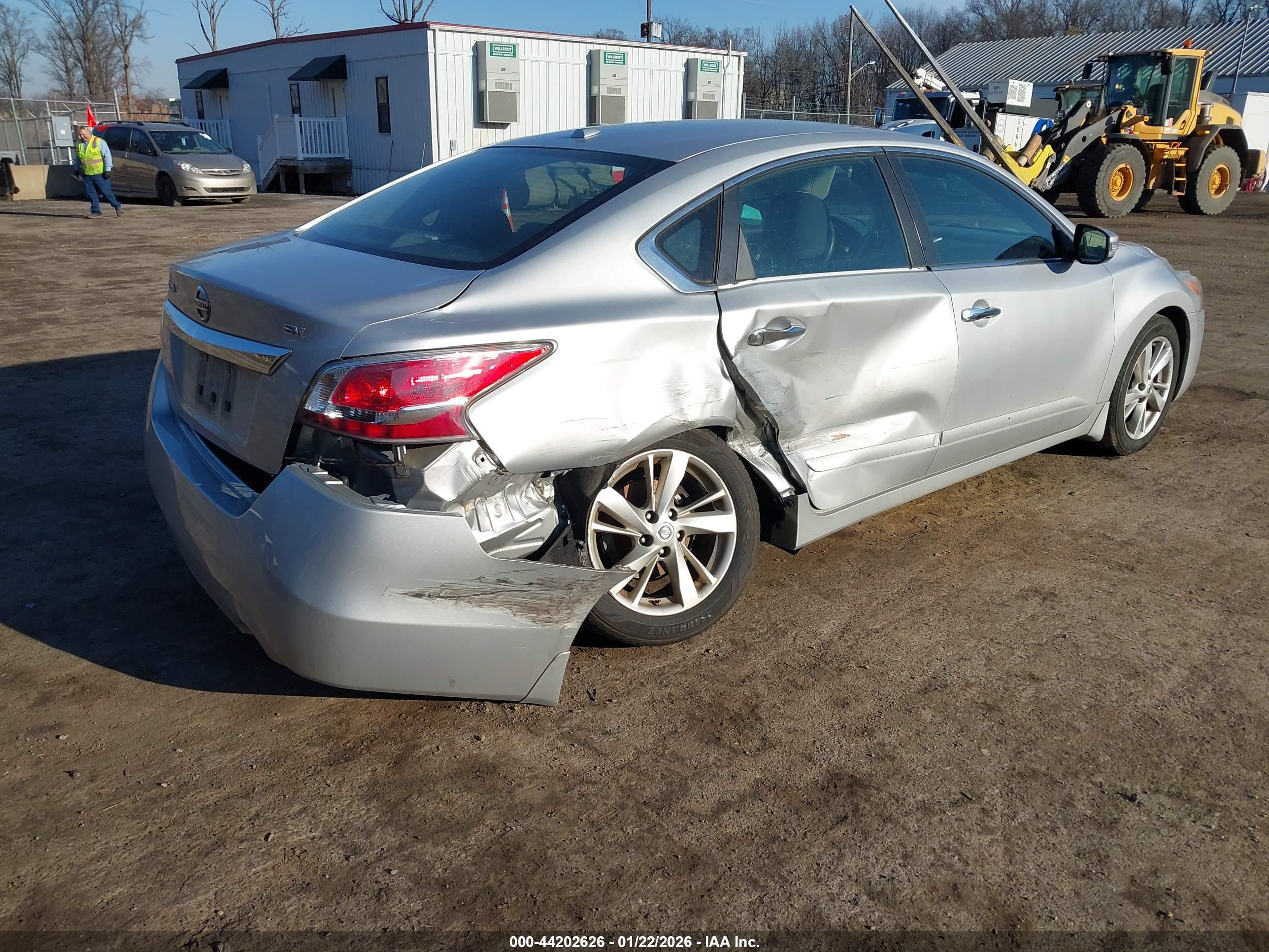 NISSAN ALTIMA image 4