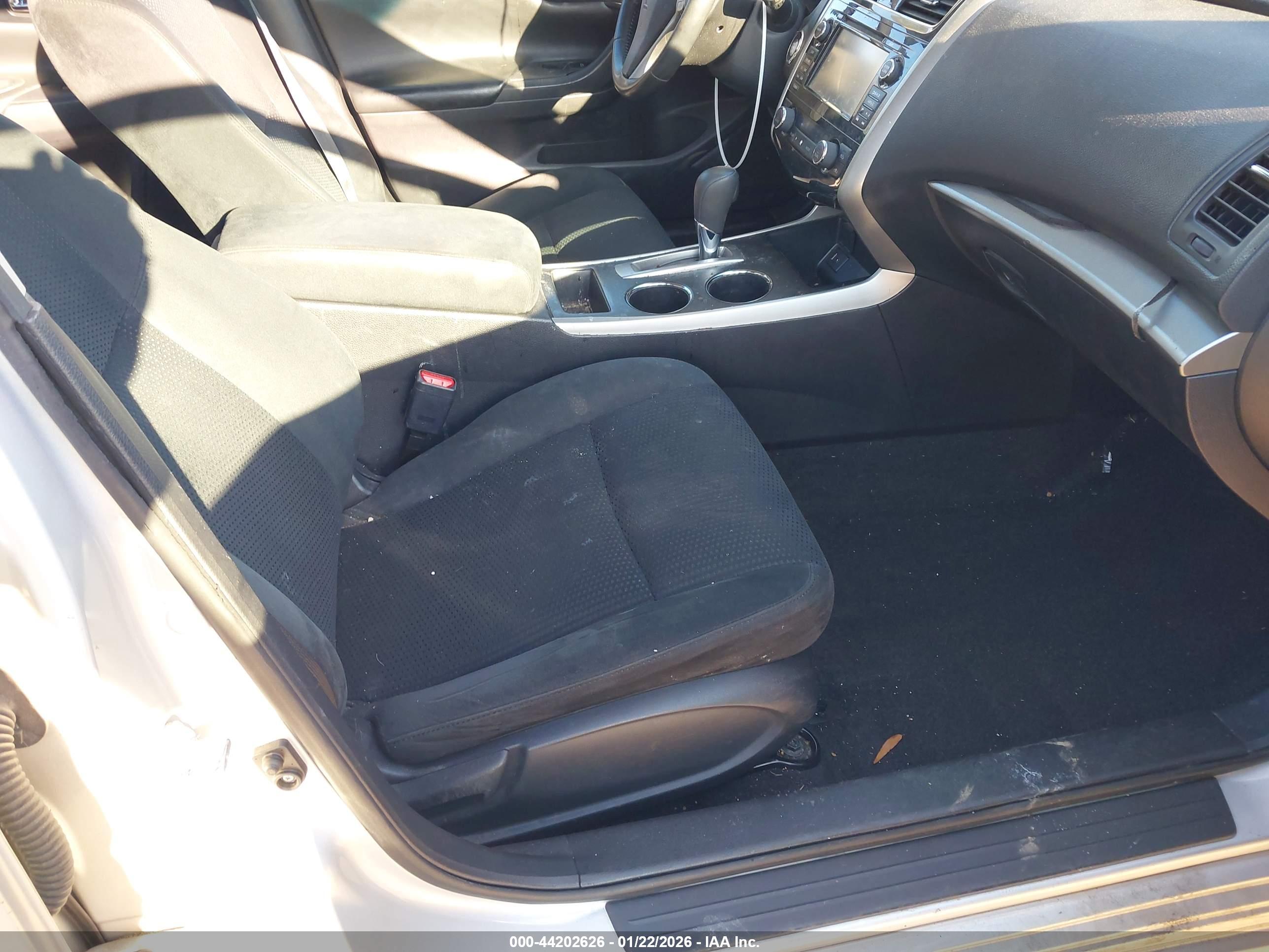 NISSAN ALTIMA image 5