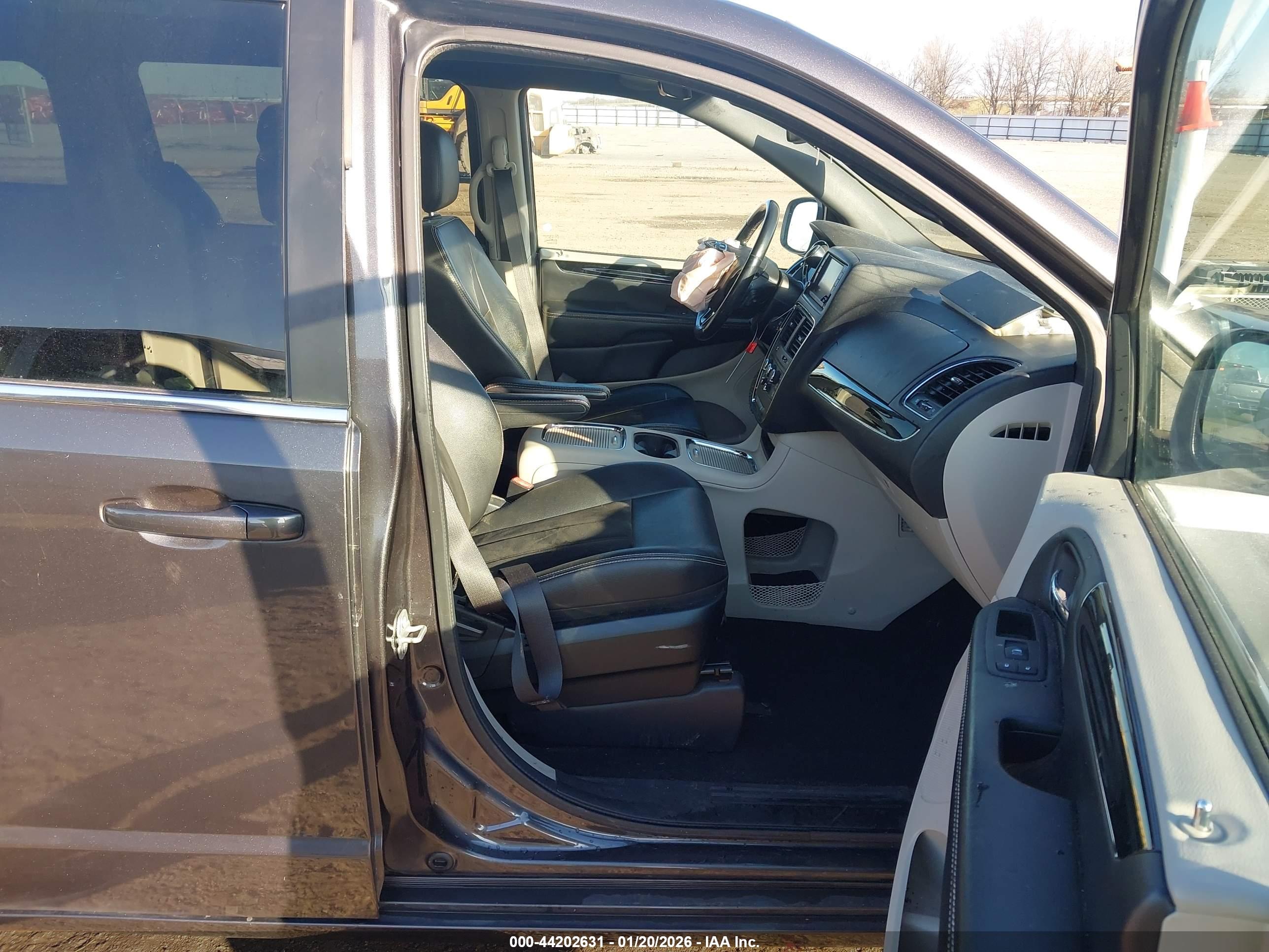 DODGE GRAND image 5