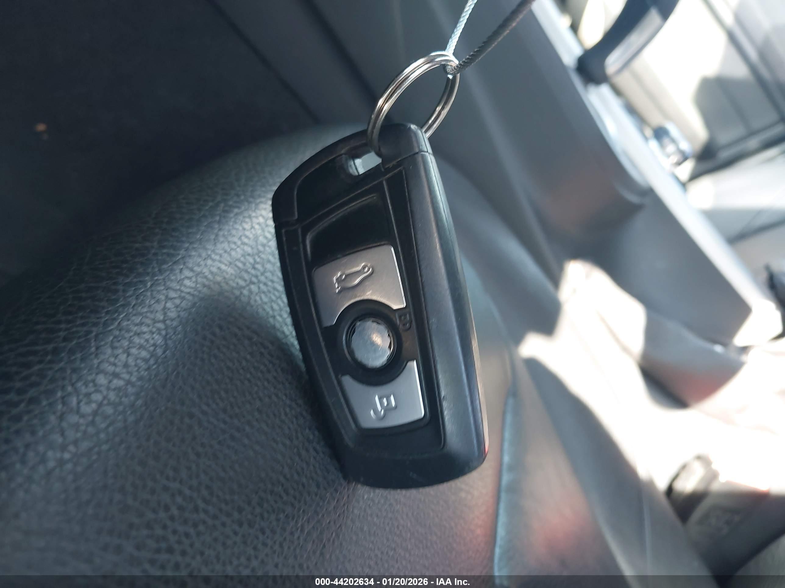 BMW 328I image 11