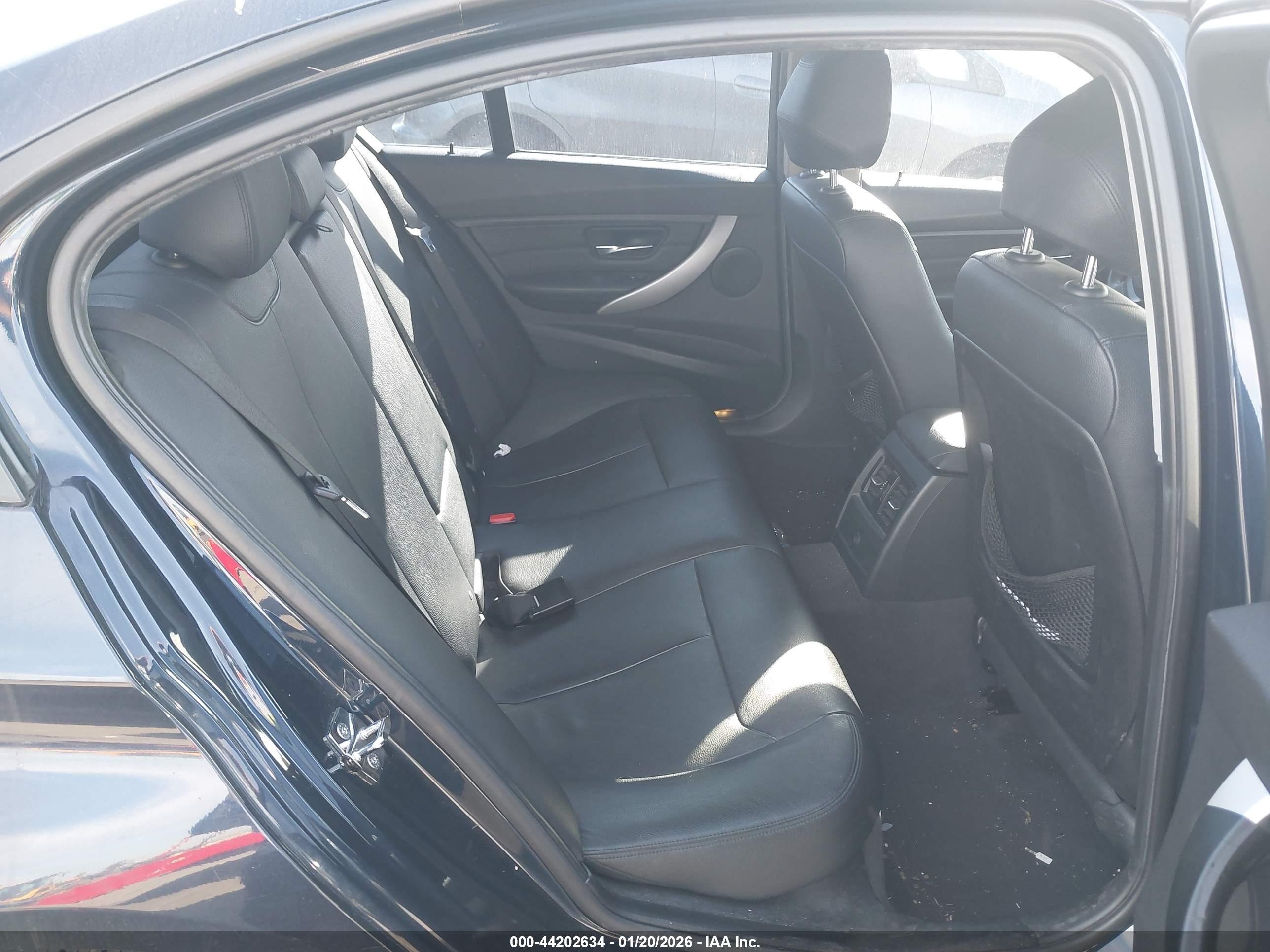 BMW 328I image 8