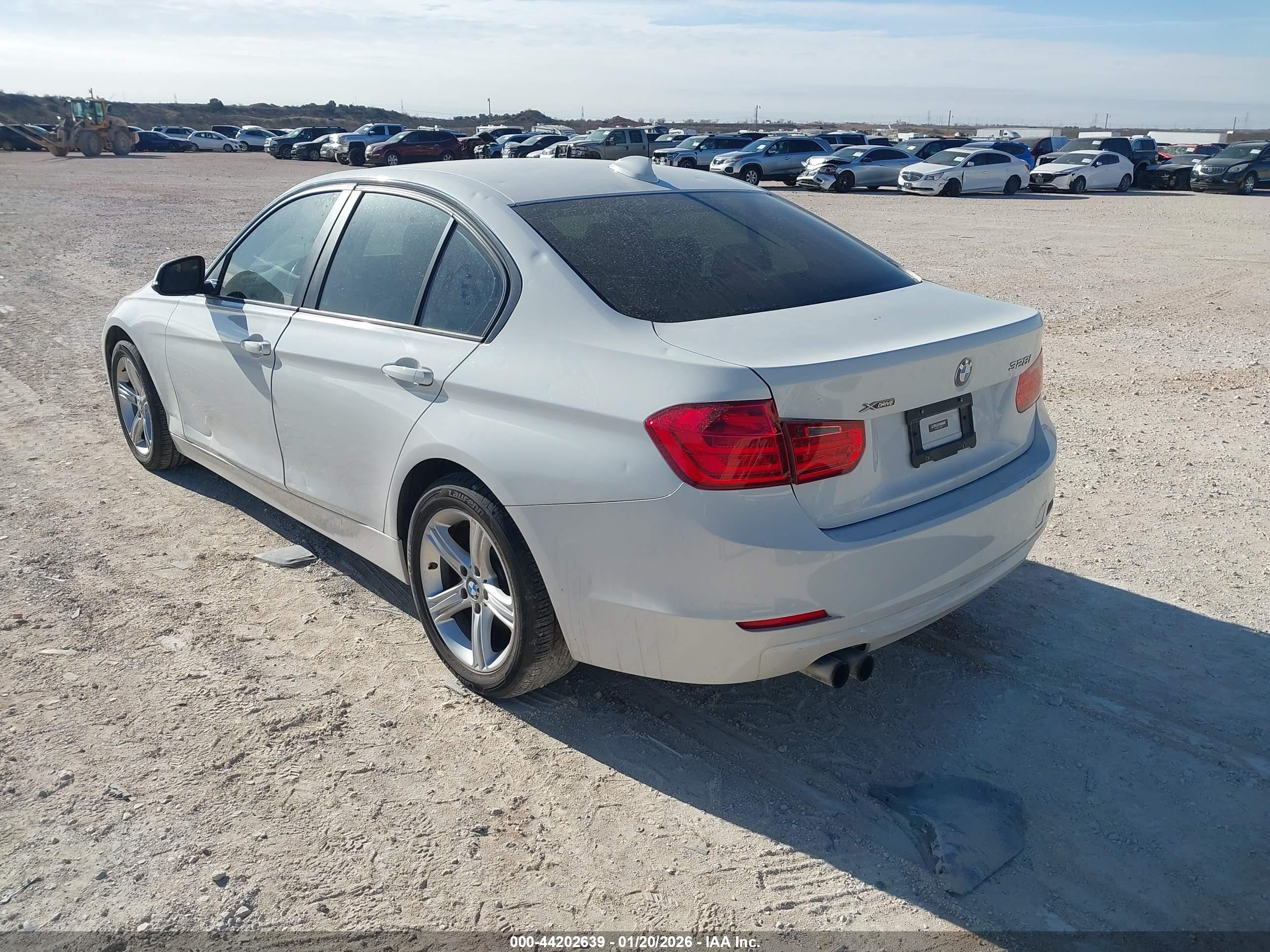 BMW 328I image 3