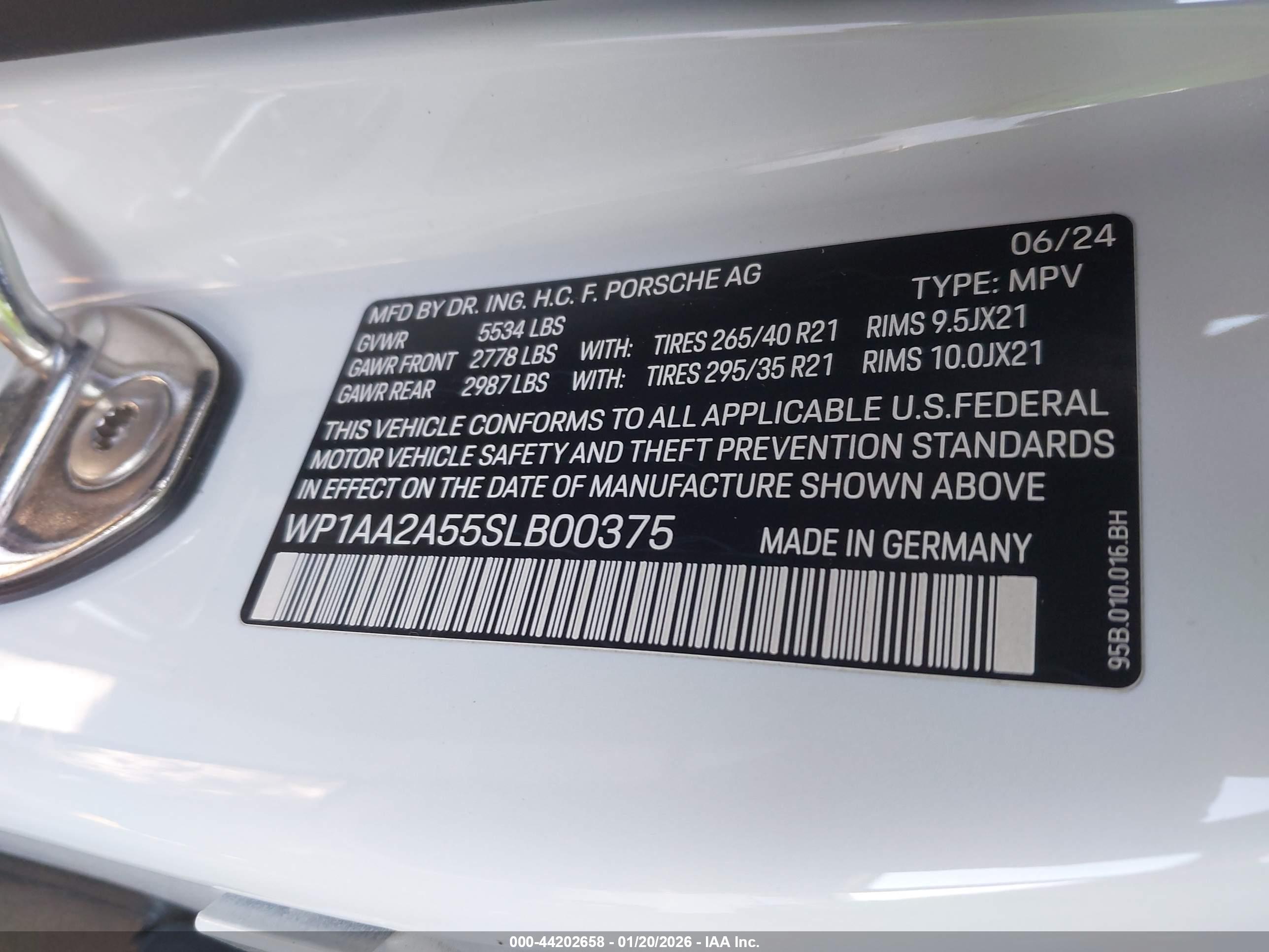 PORSCHE MACAN image 9