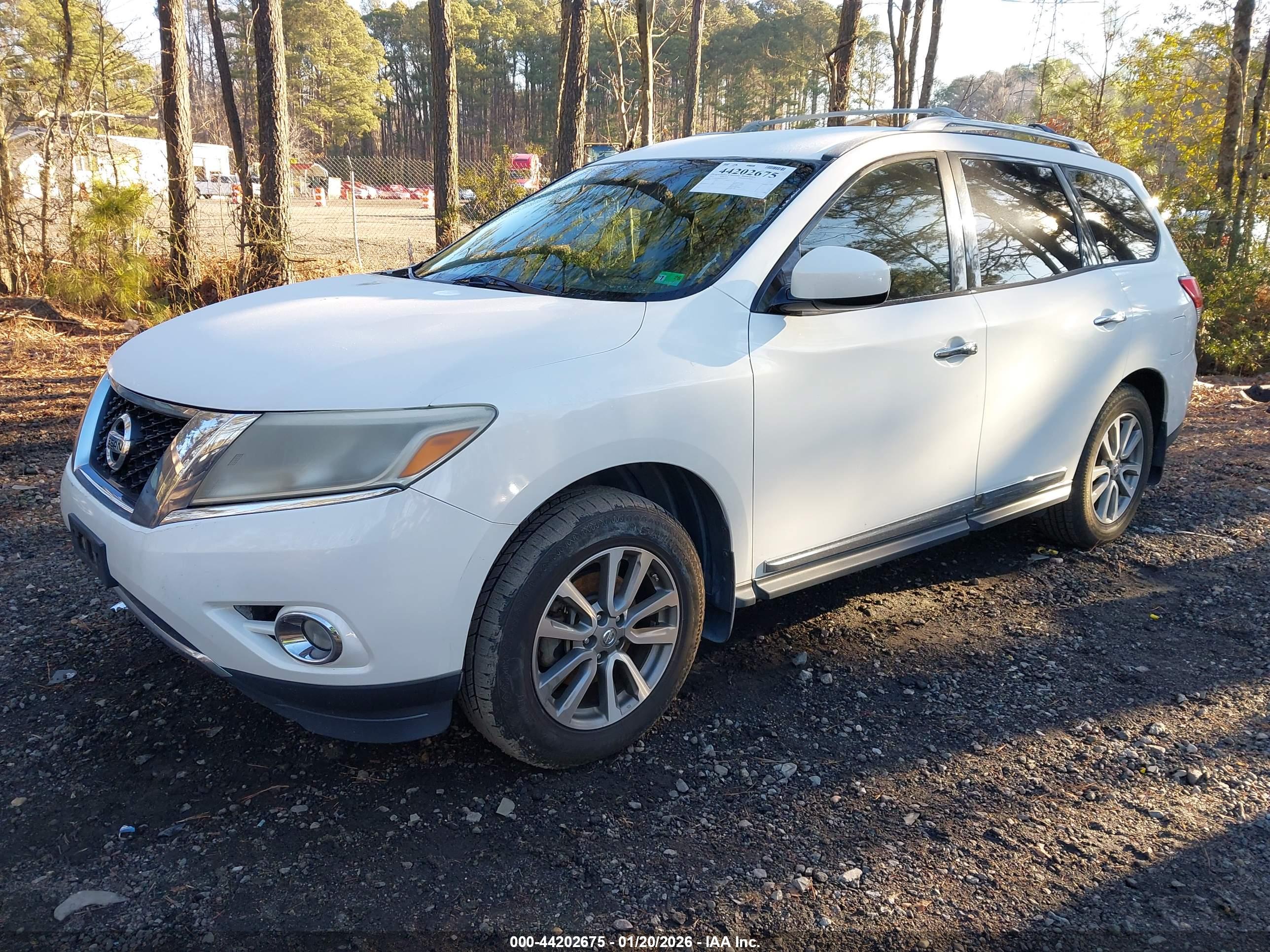 NISSAN PATHFINDER image 2