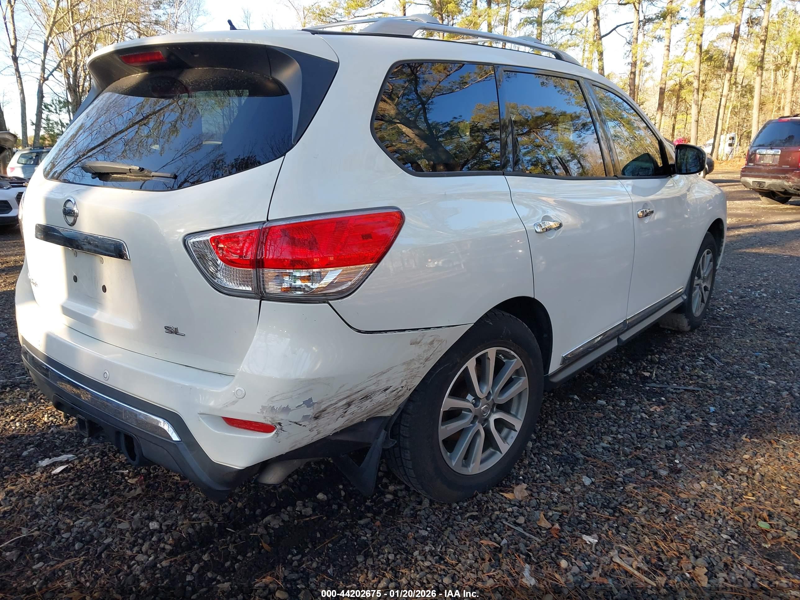 NISSAN PATHFINDER image 4