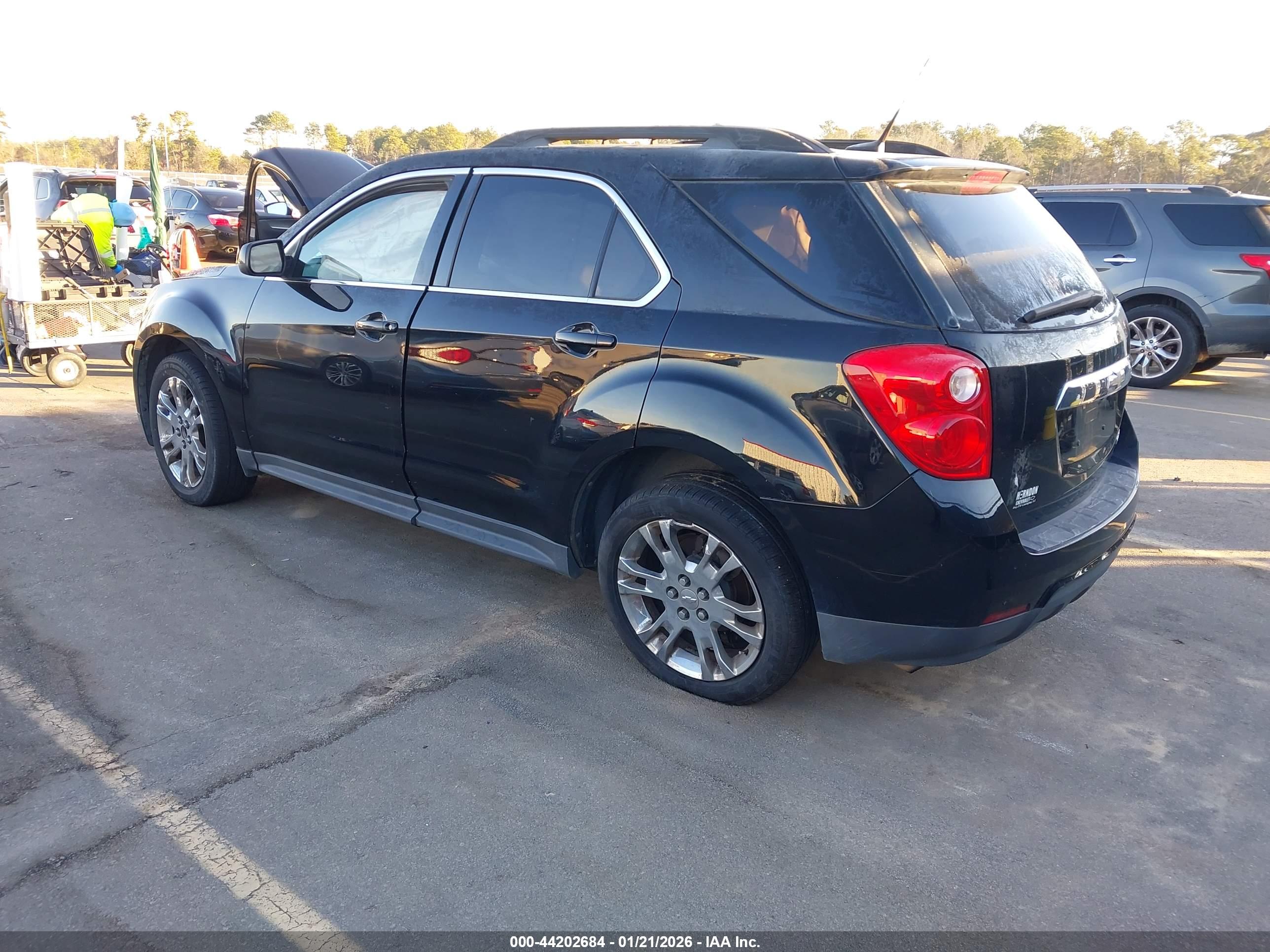 CHEVROLET EQUINOX image 3
