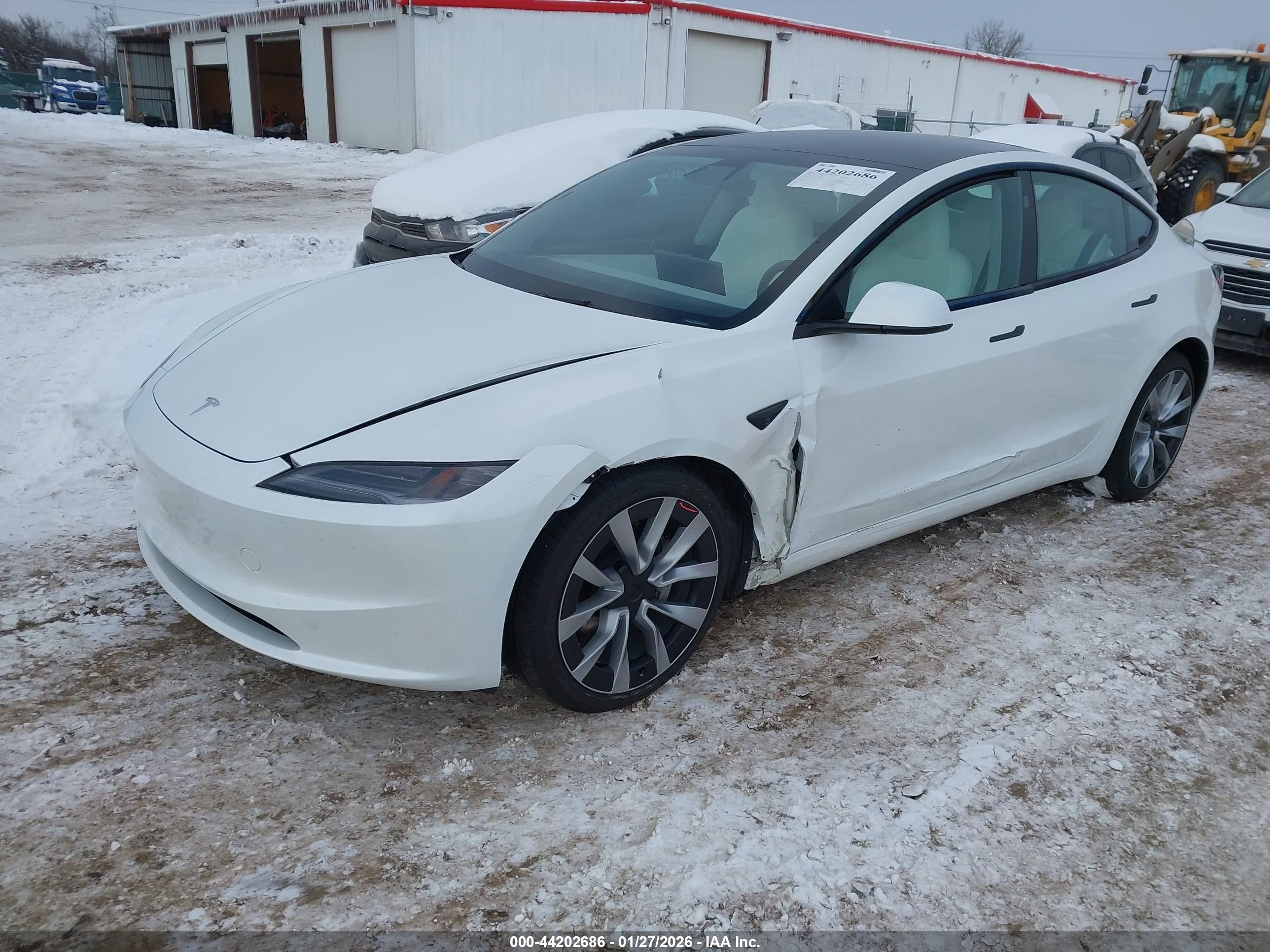 TESLA MODEL image 2