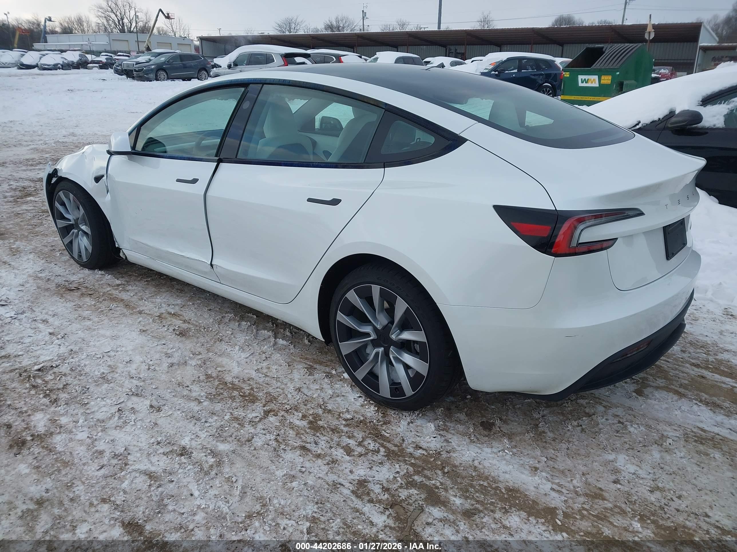 TESLA MODEL image 3