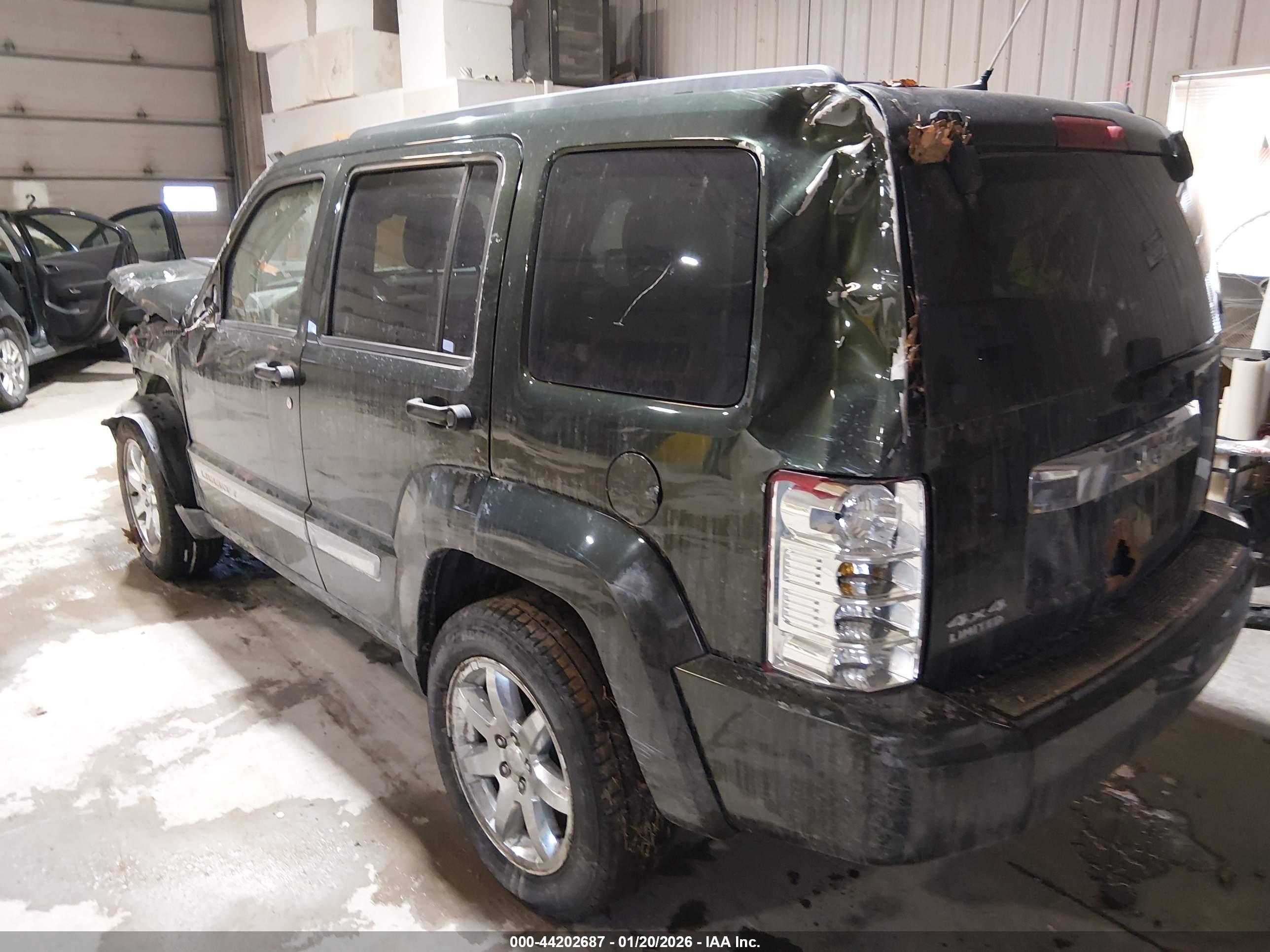 JEEP LIBERTY image 3
