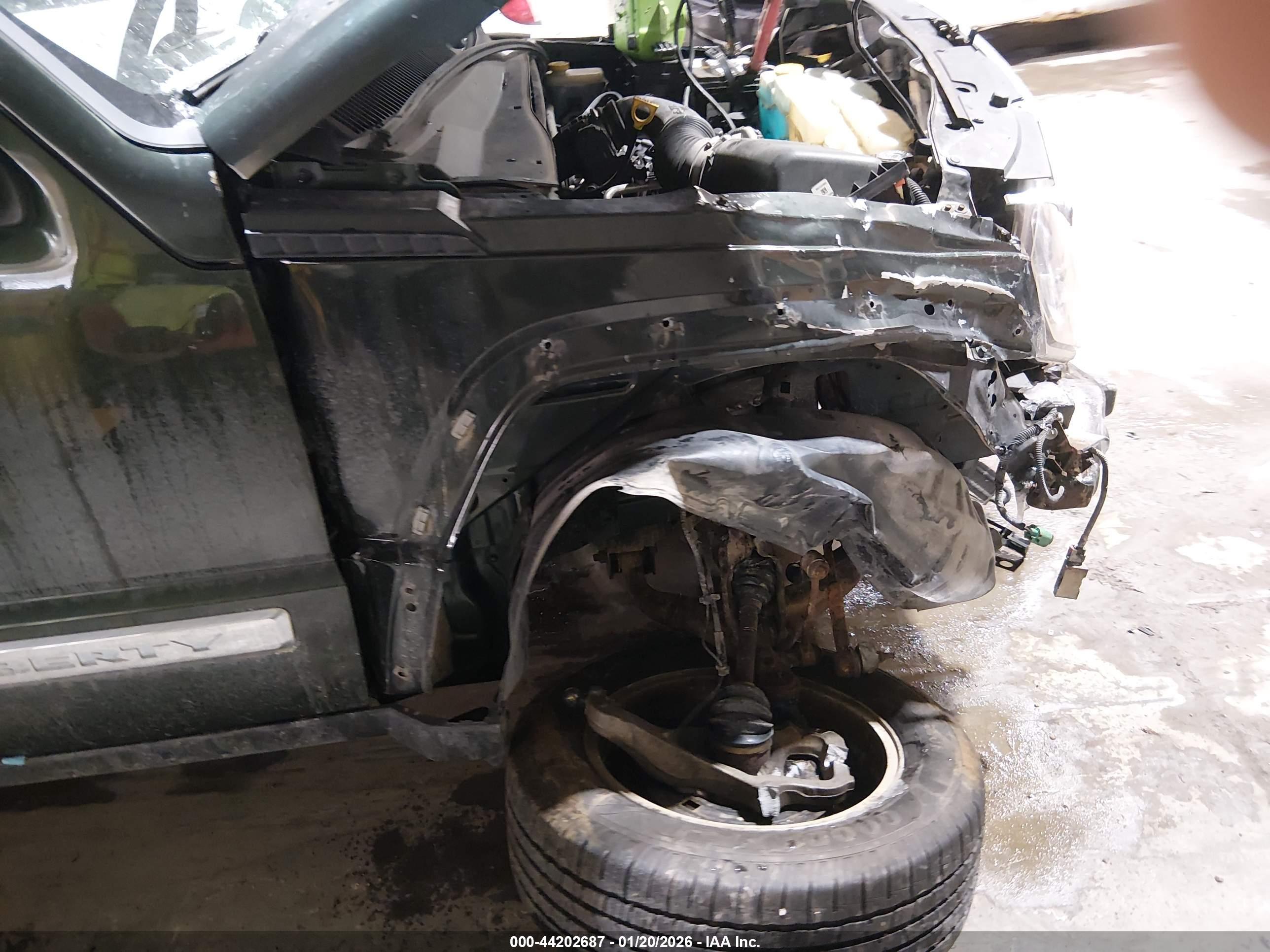 JEEP LIBERTY image 6