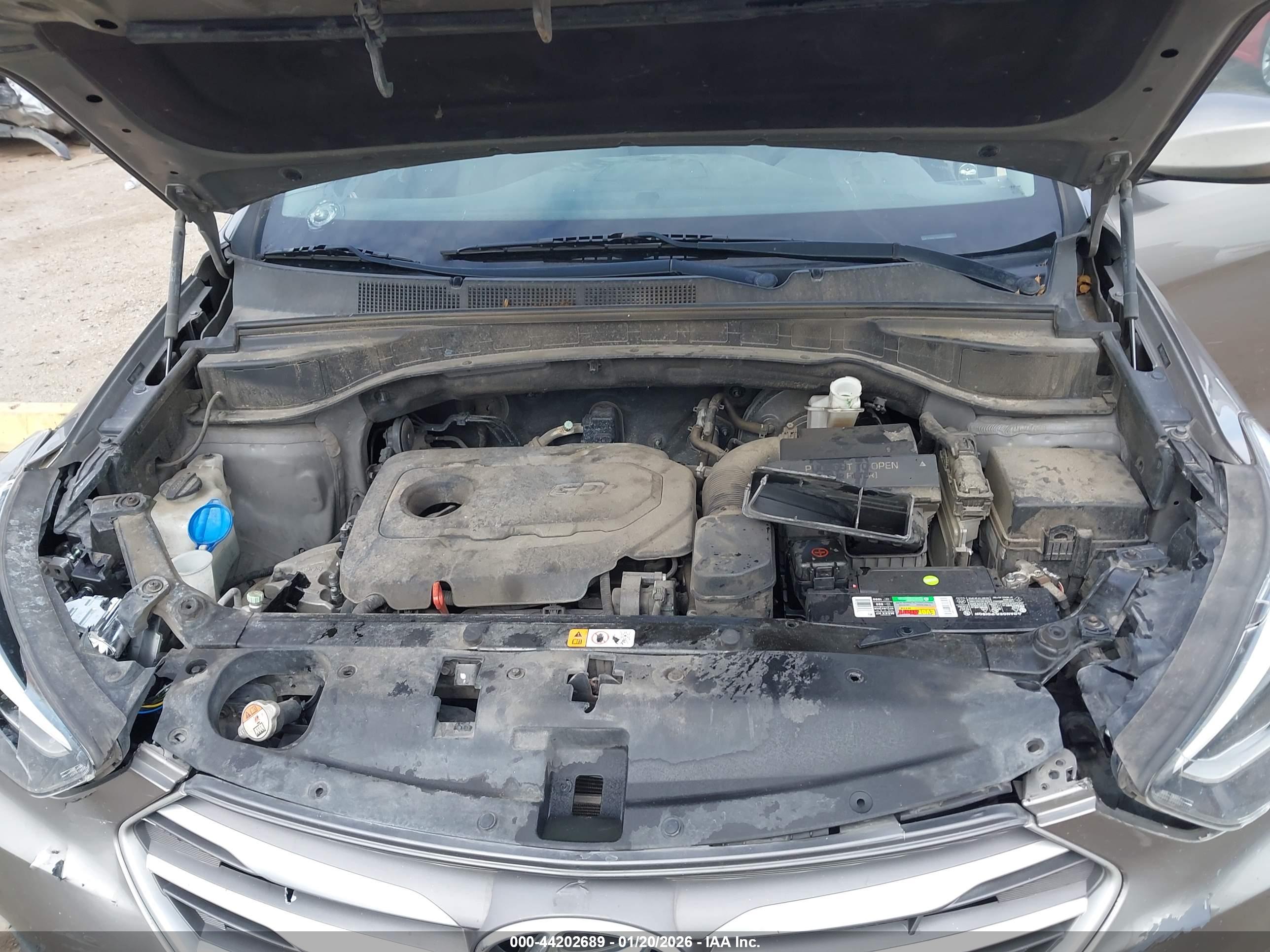 HYUNDAI SANTA image 10