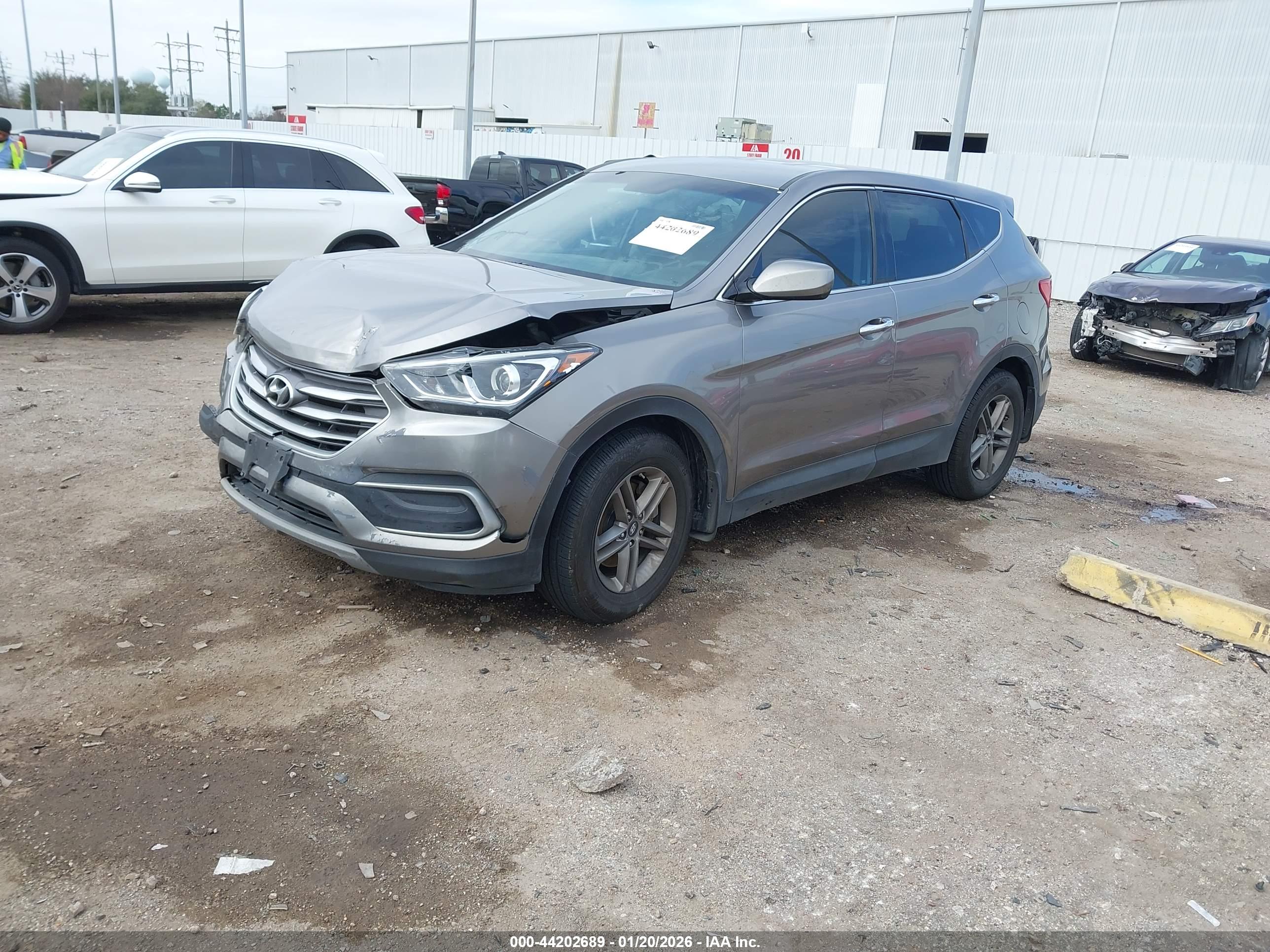 HYUNDAI SANTA image 2