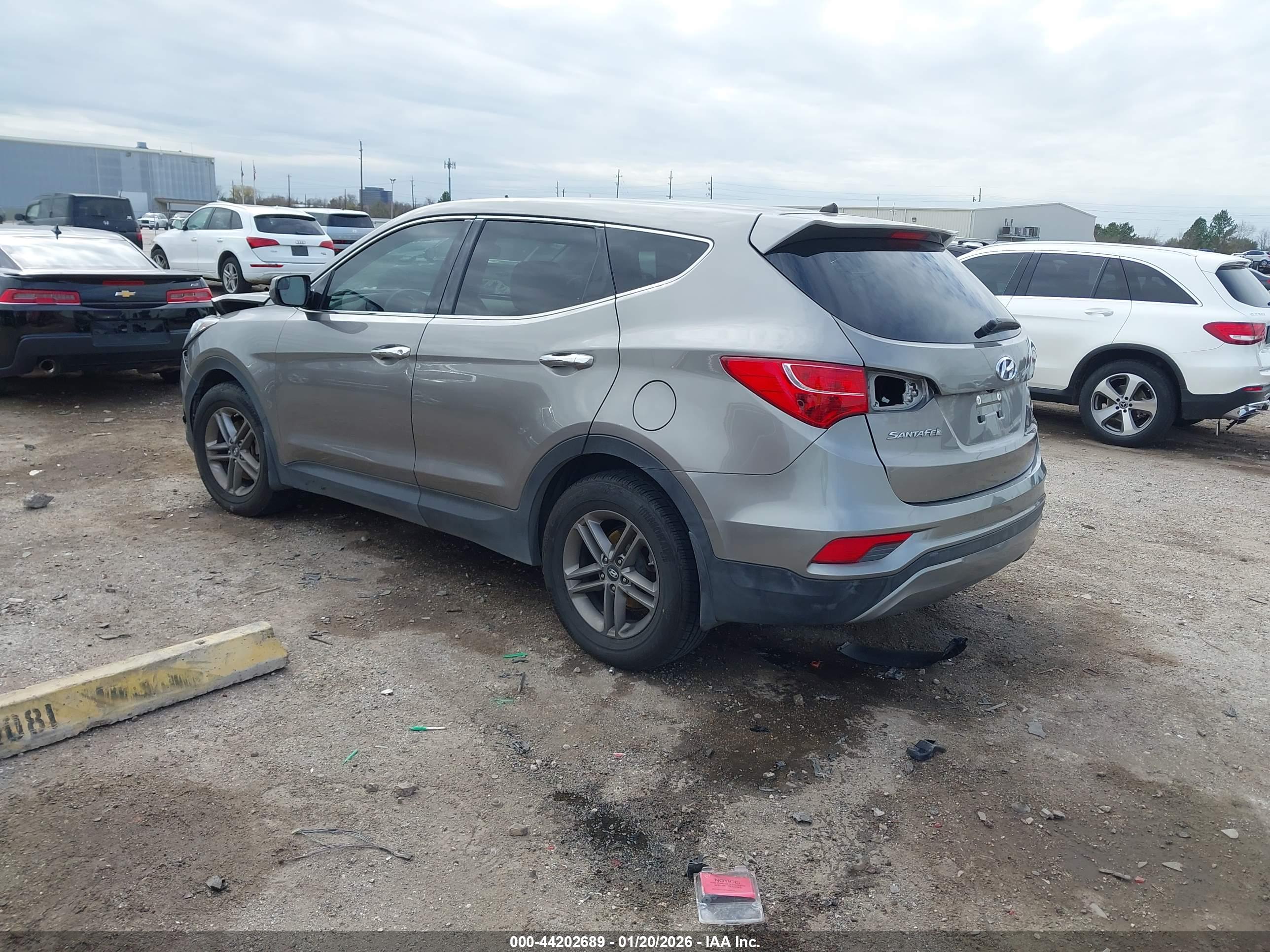 HYUNDAI SANTA image 3