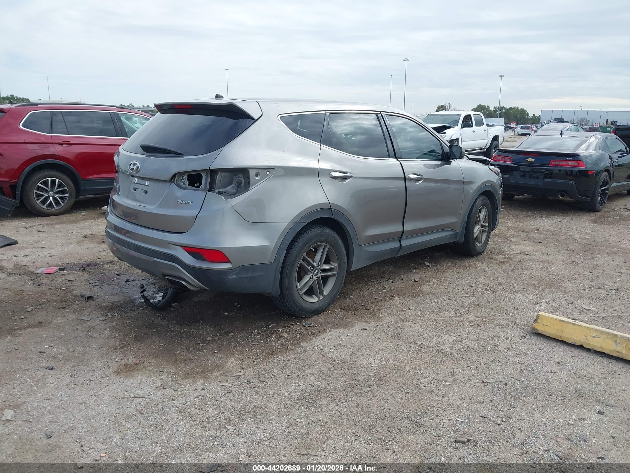 HYUNDAI SANTA image 4