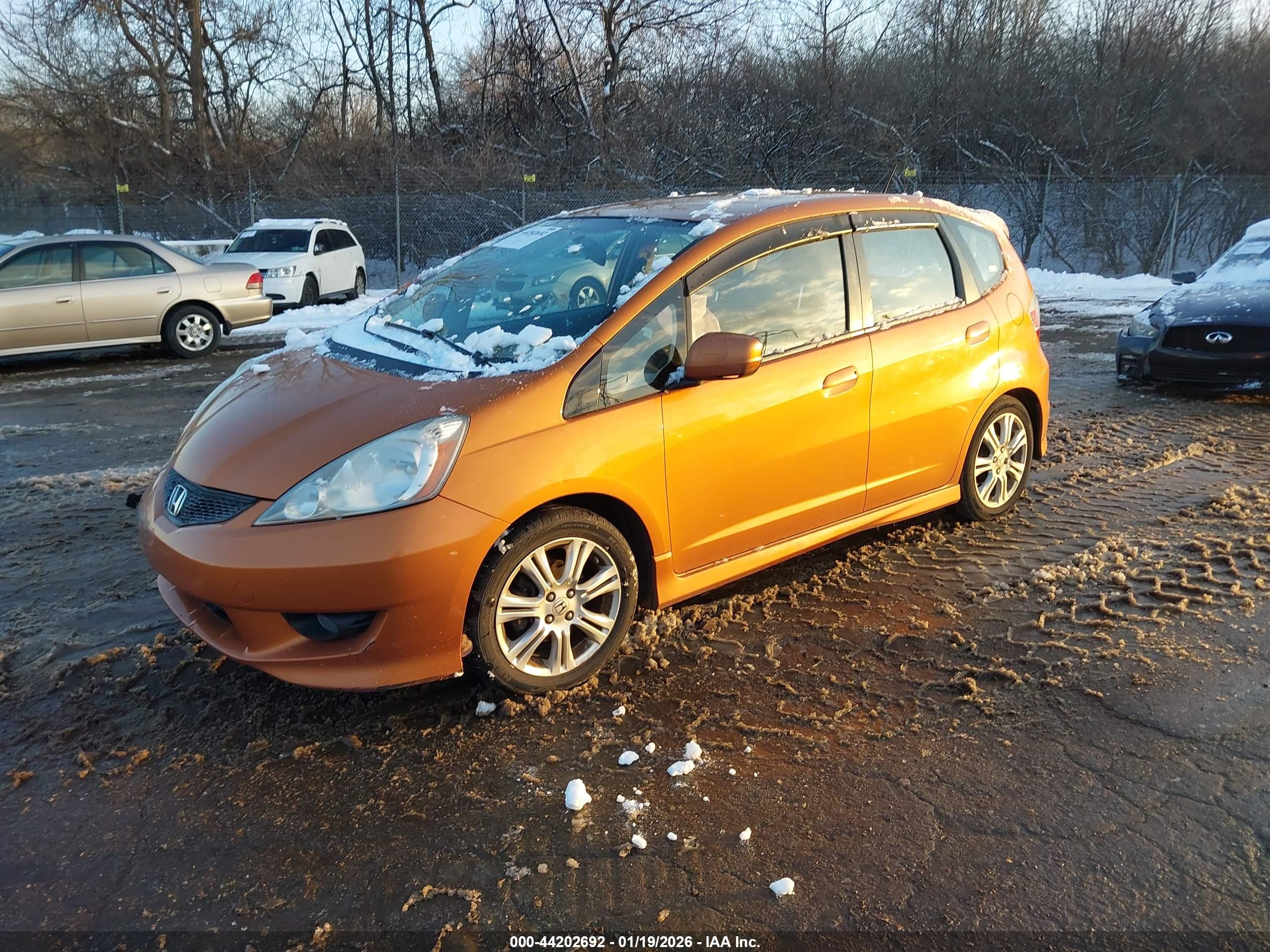 HONDA FIT image 2