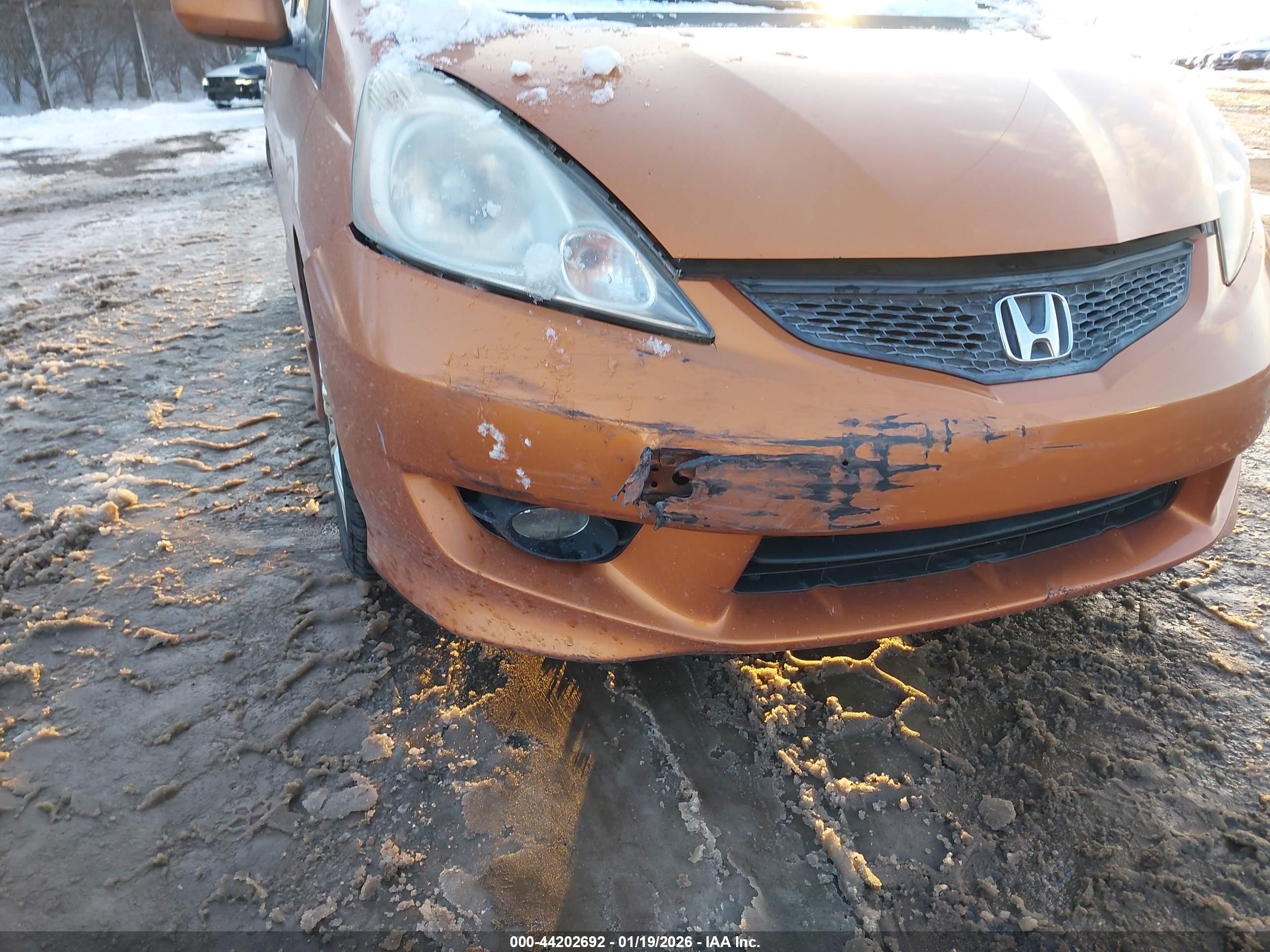 HONDA FIT image 6