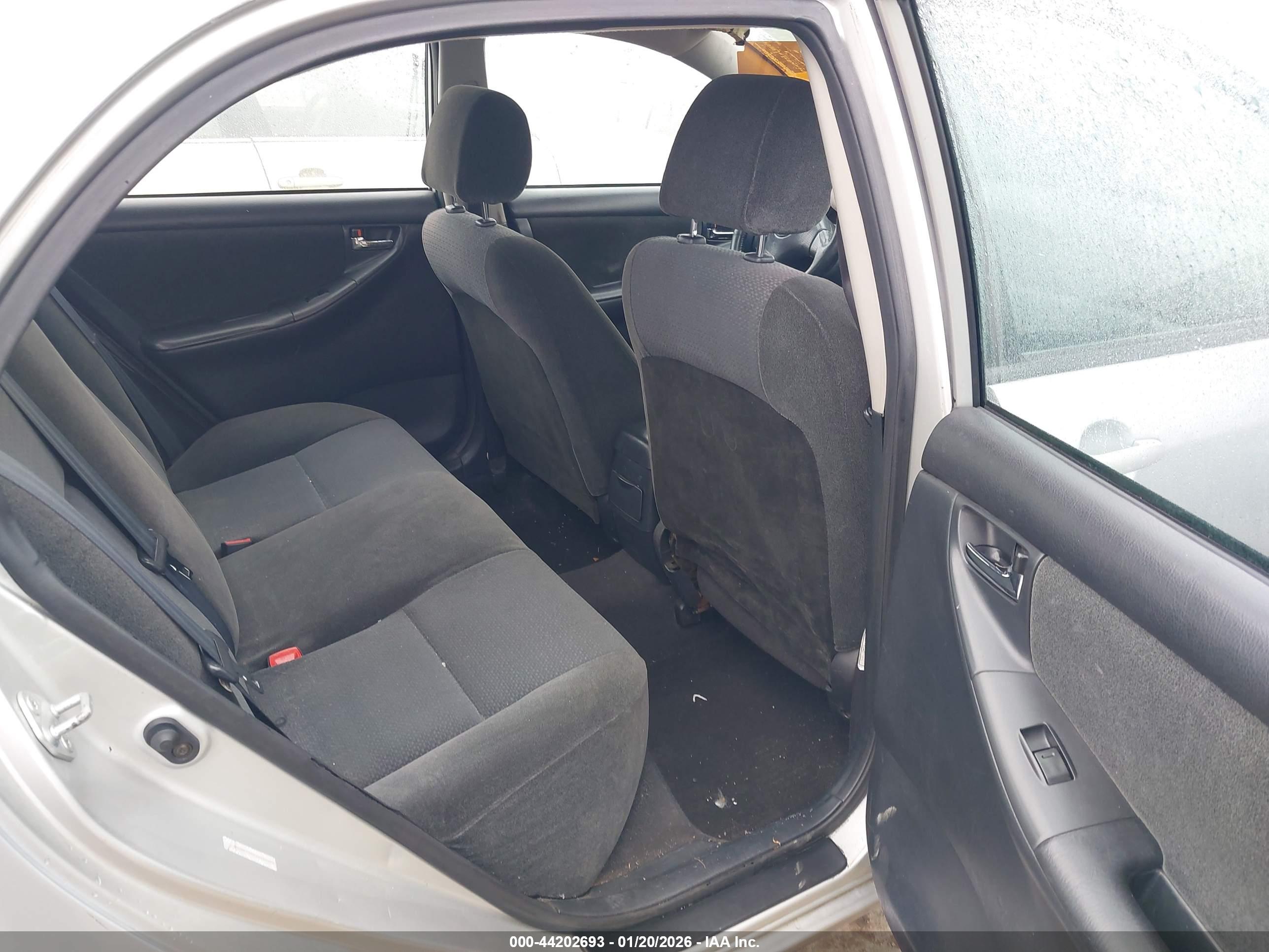 TOYOTA COROLLA image 8