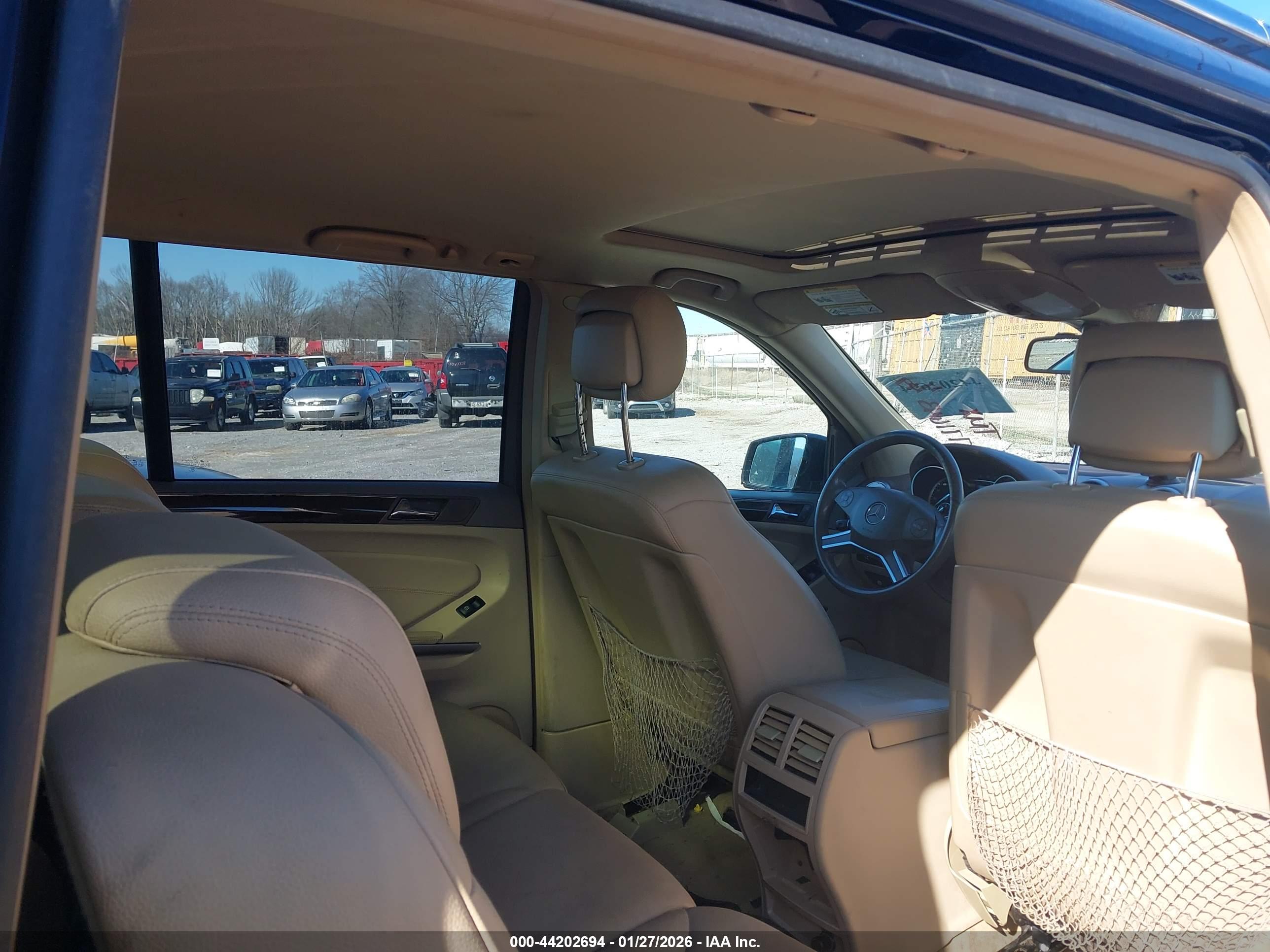 MERCEDES-BENZ GL image 8