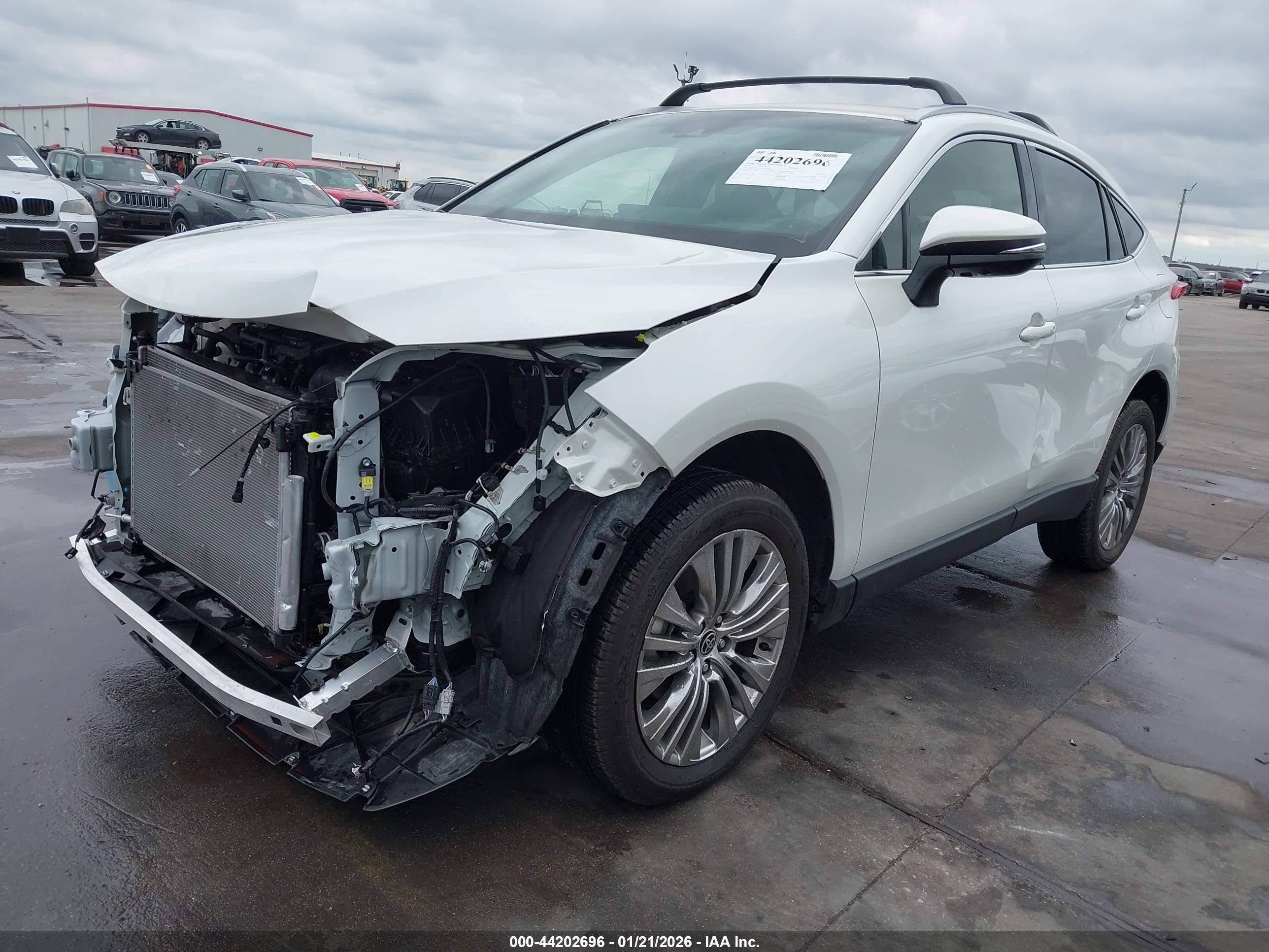TOYOTA VENZA image 2
