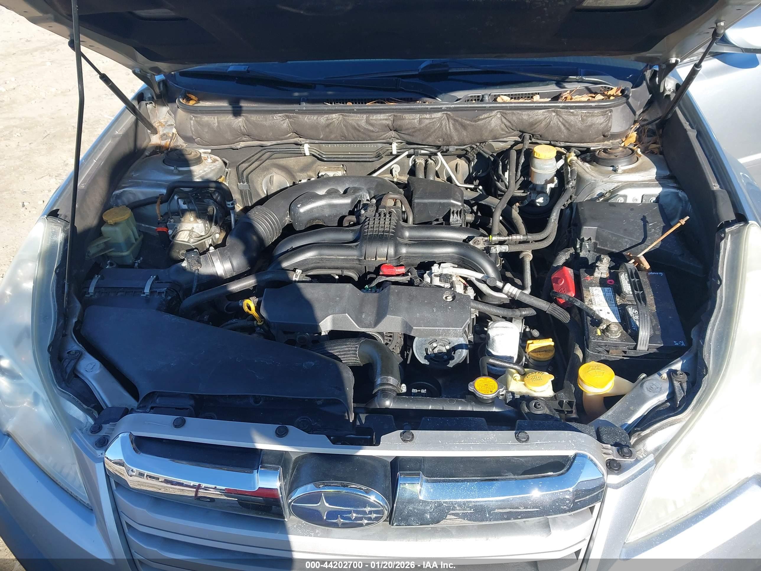 SUBARU OUTBACK image 10