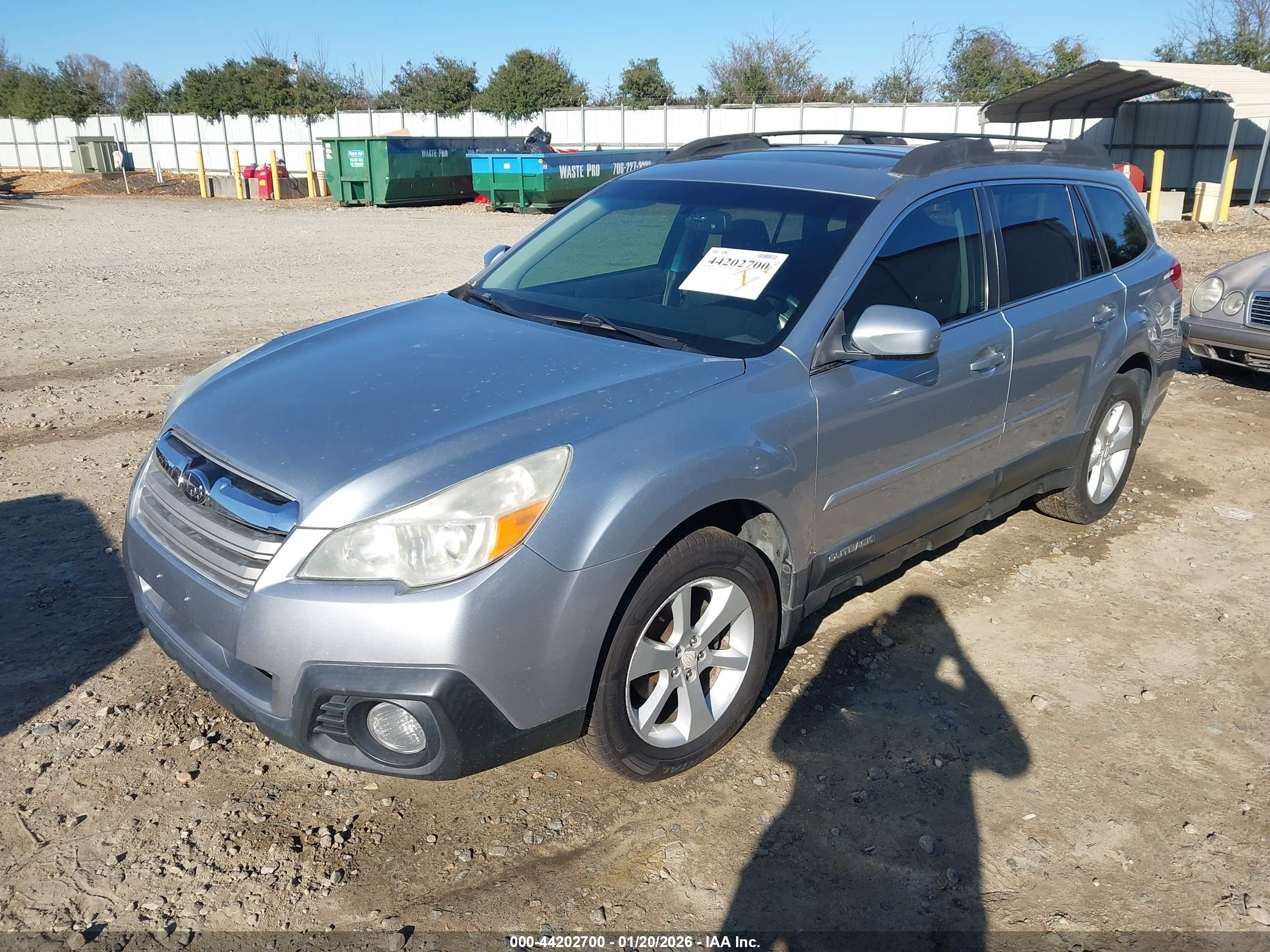 SUBARU OUTBACK image 2