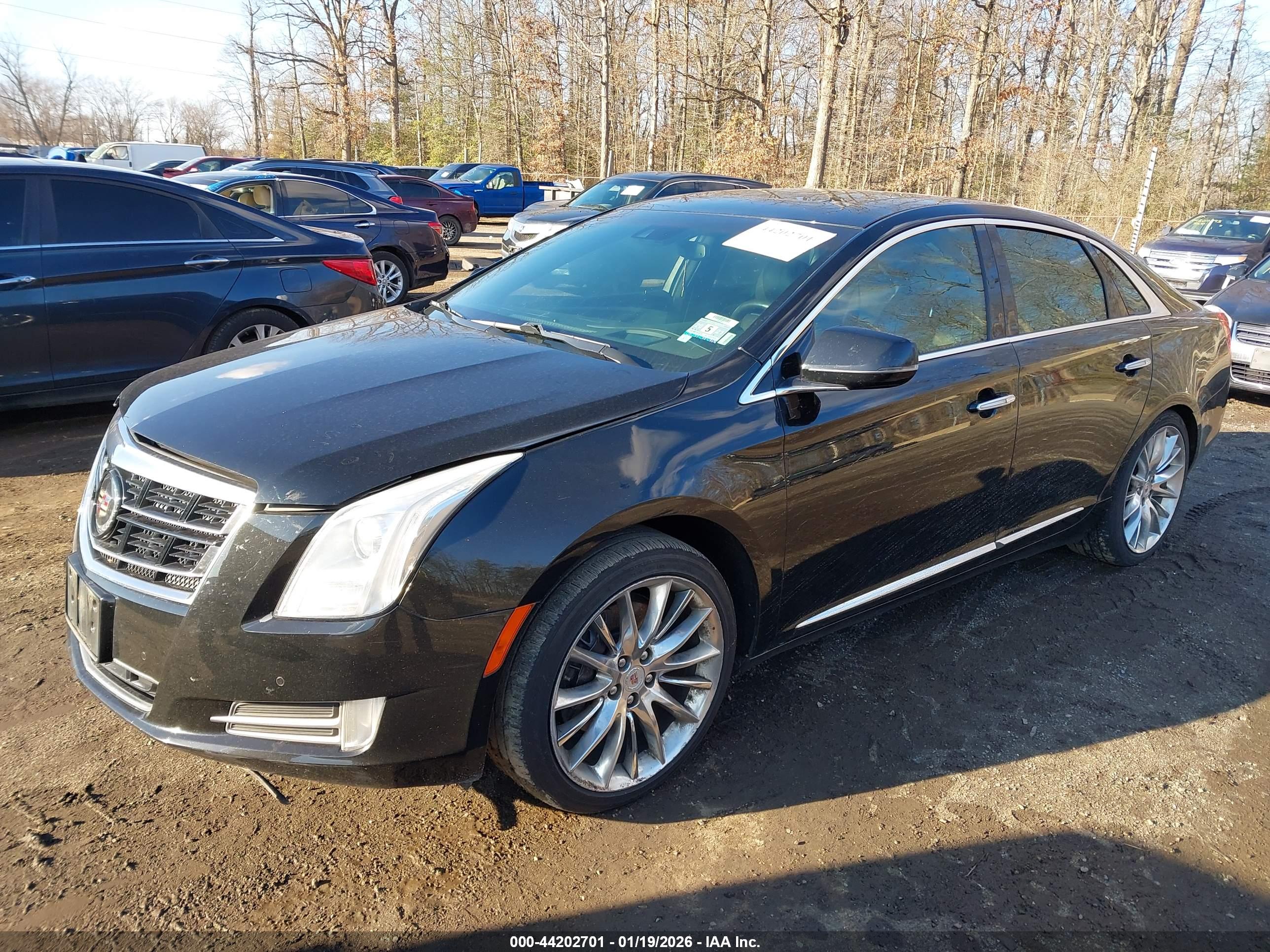 CADILLAC XTS image 2