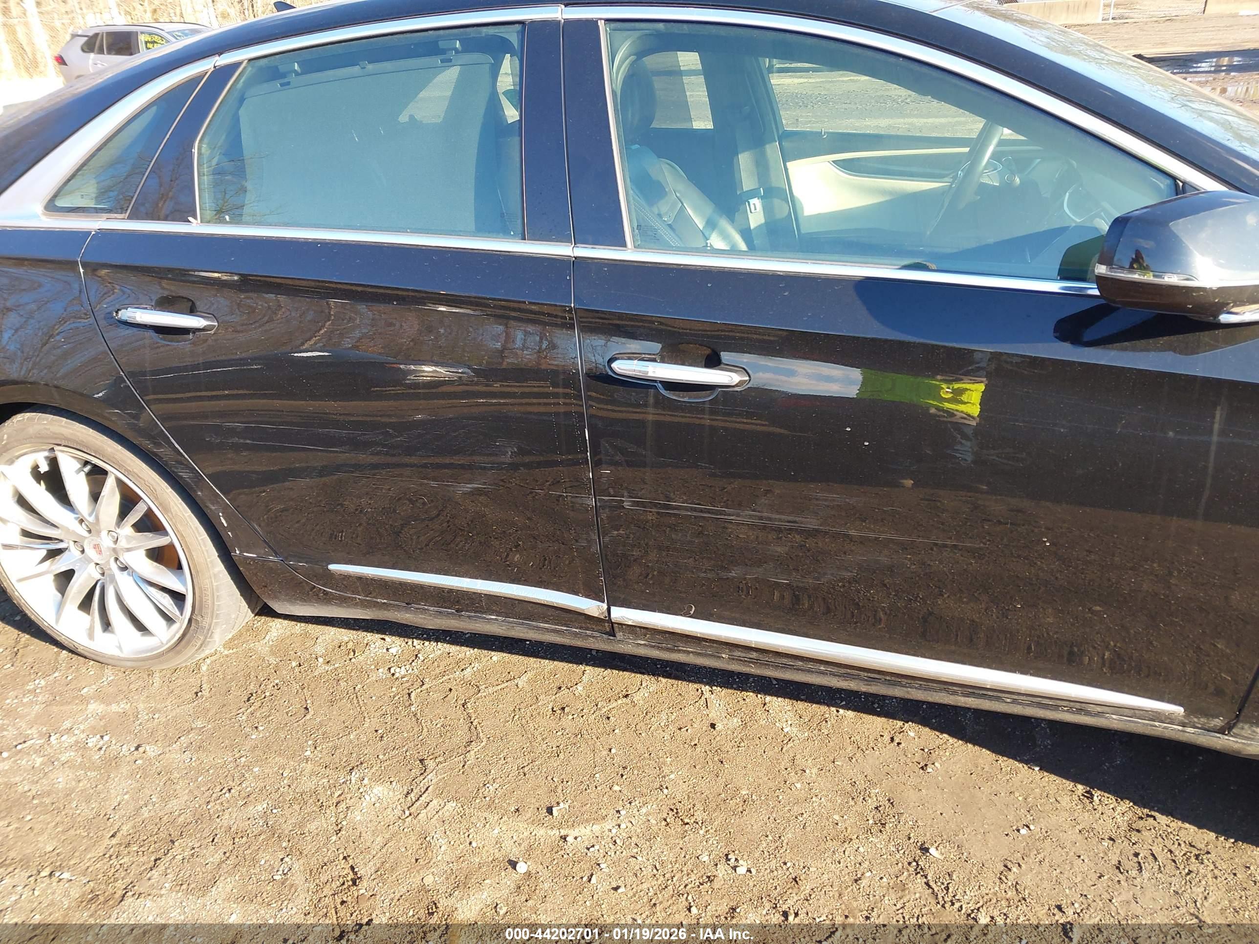 CADILLAC XTS image 6