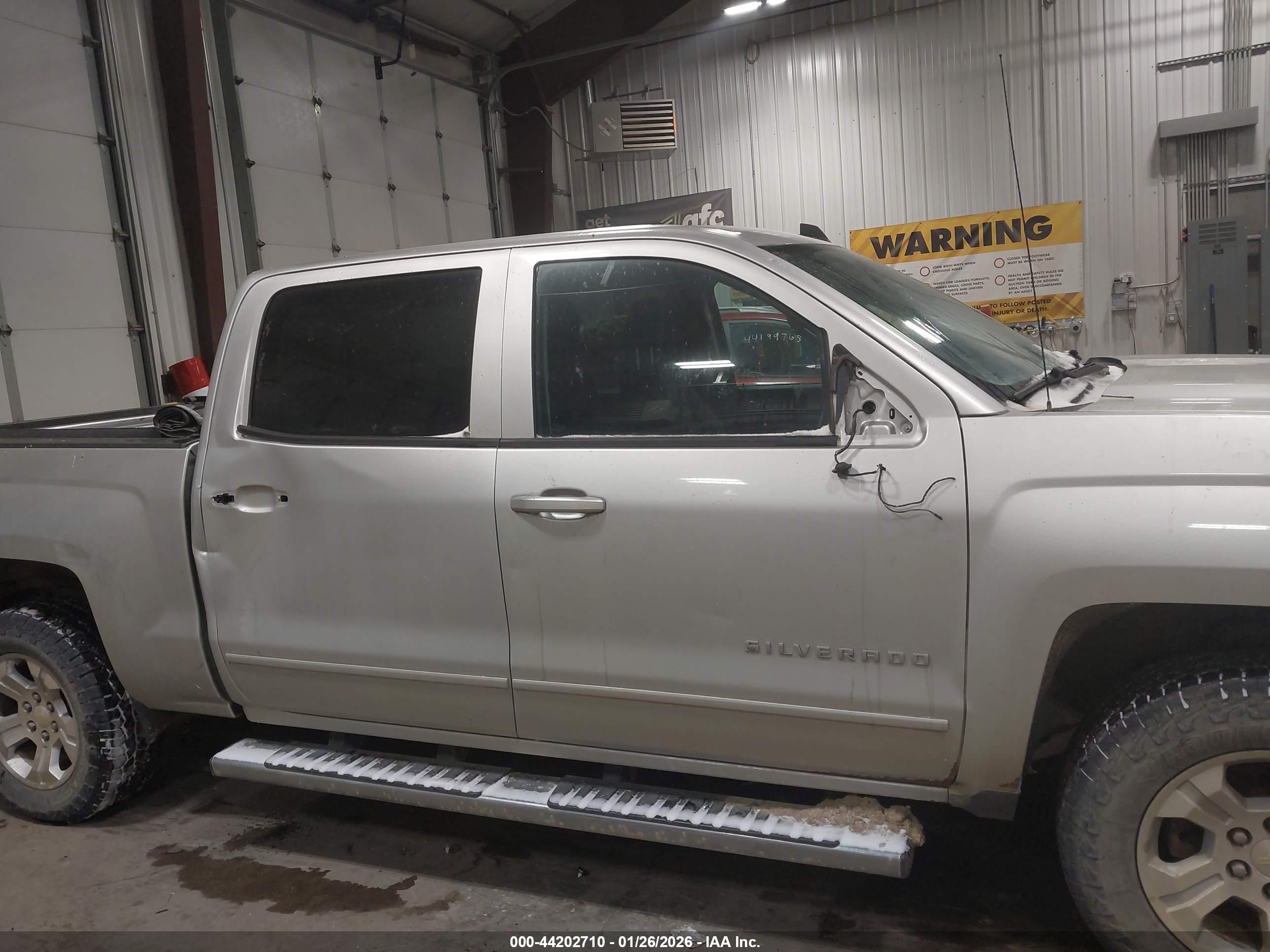 CHEVROLET SILVERADO image 6