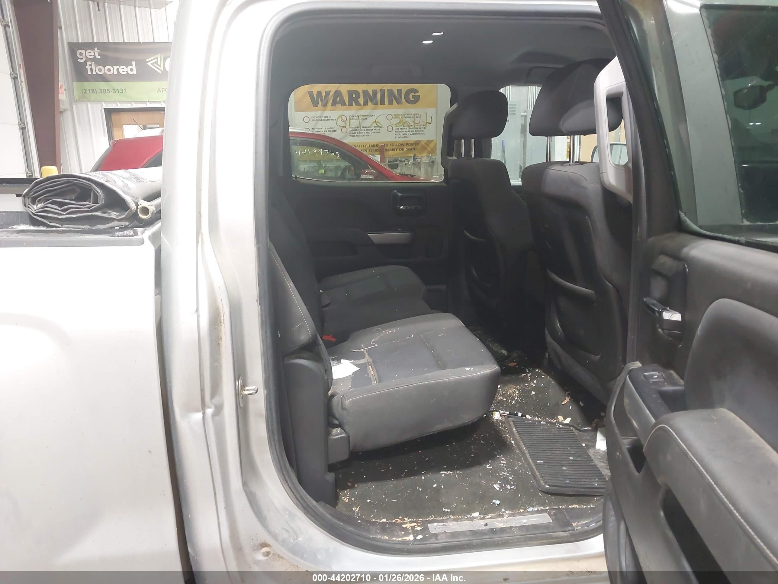 CHEVROLET SILVERADO image 8