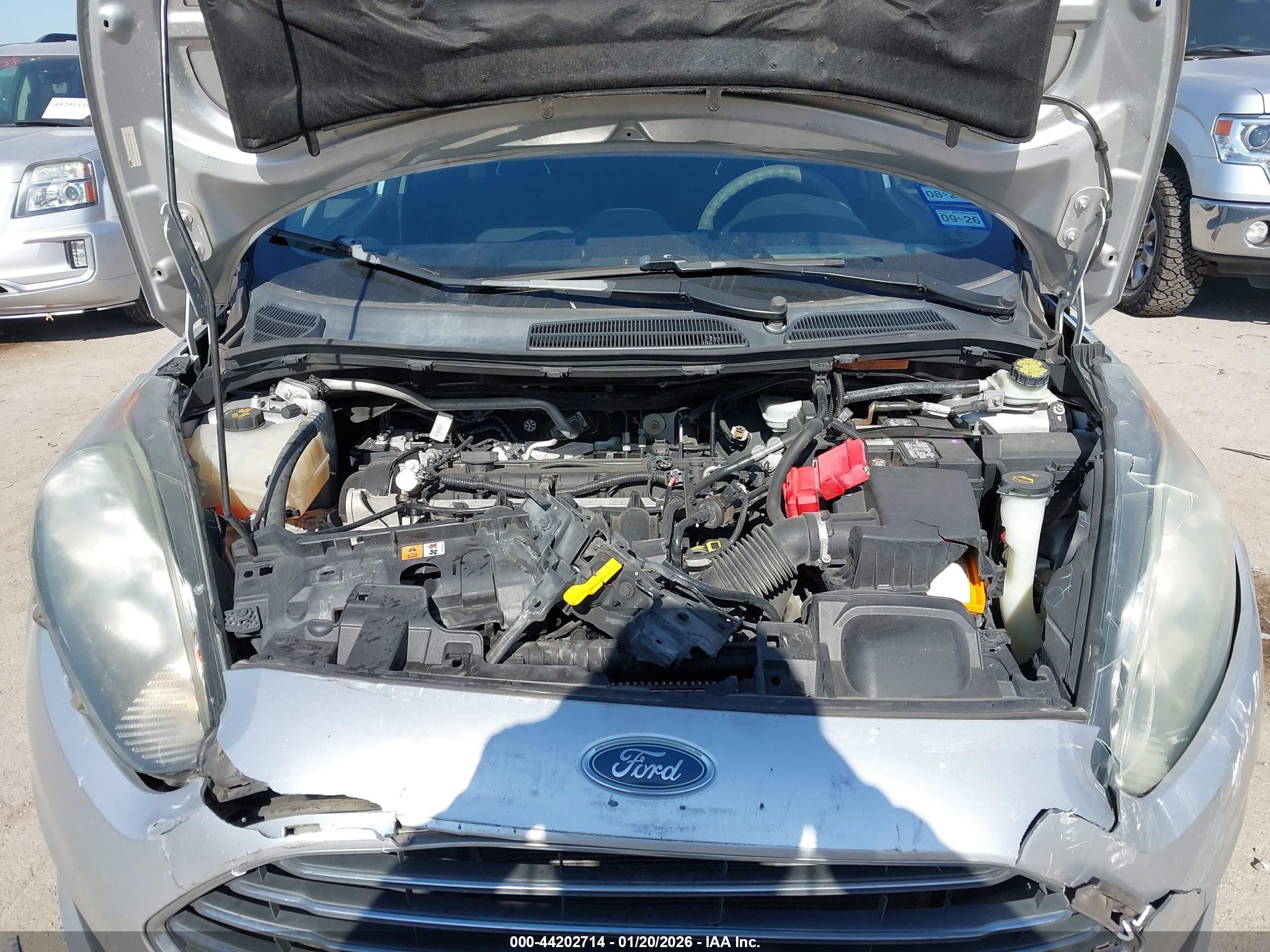 FORD FIESTA image 10