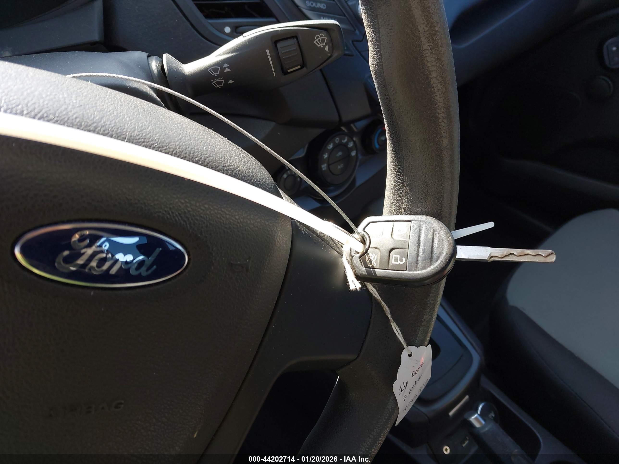 FORD FIESTA image 11