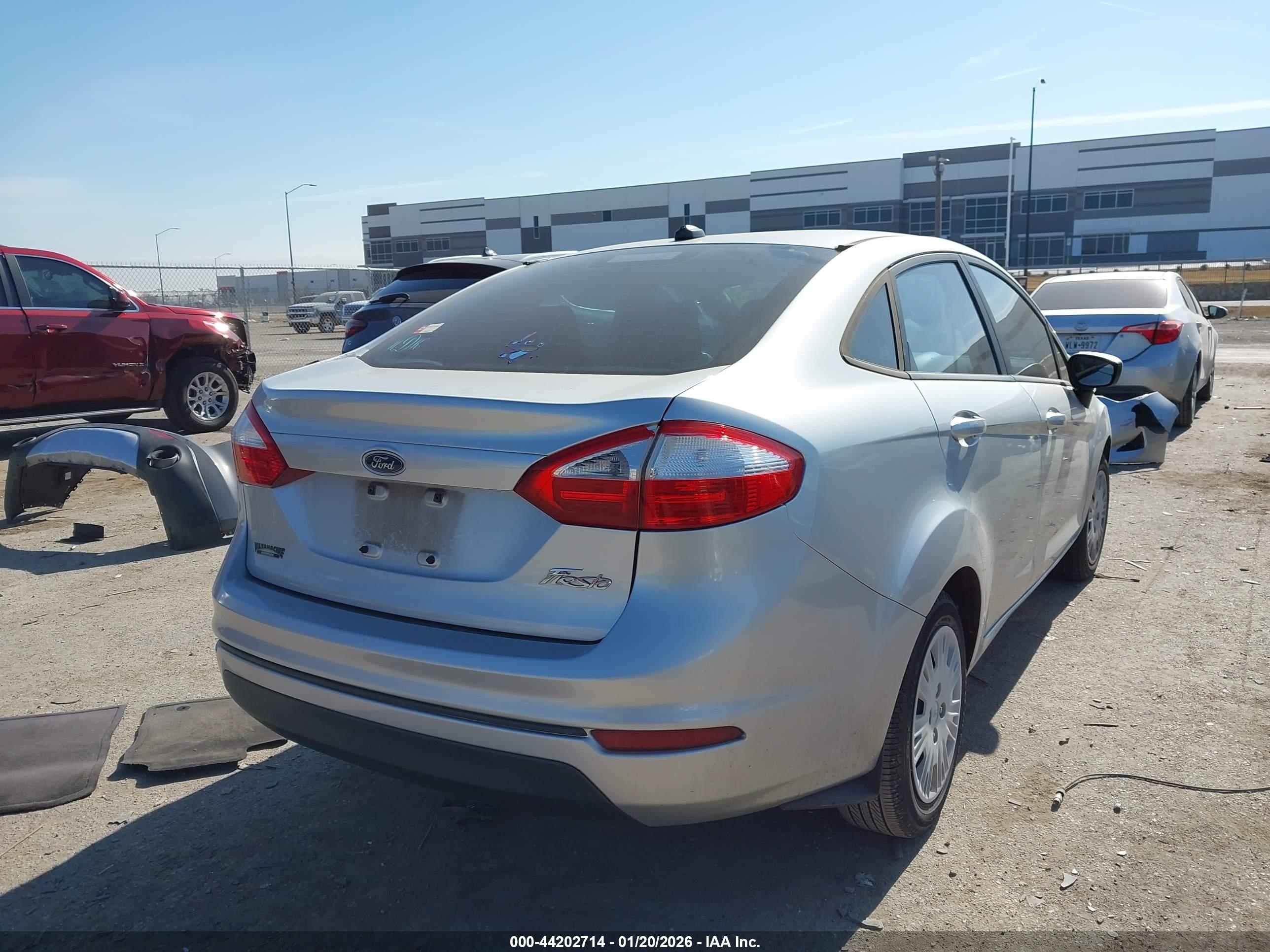 FORD FIESTA image 4