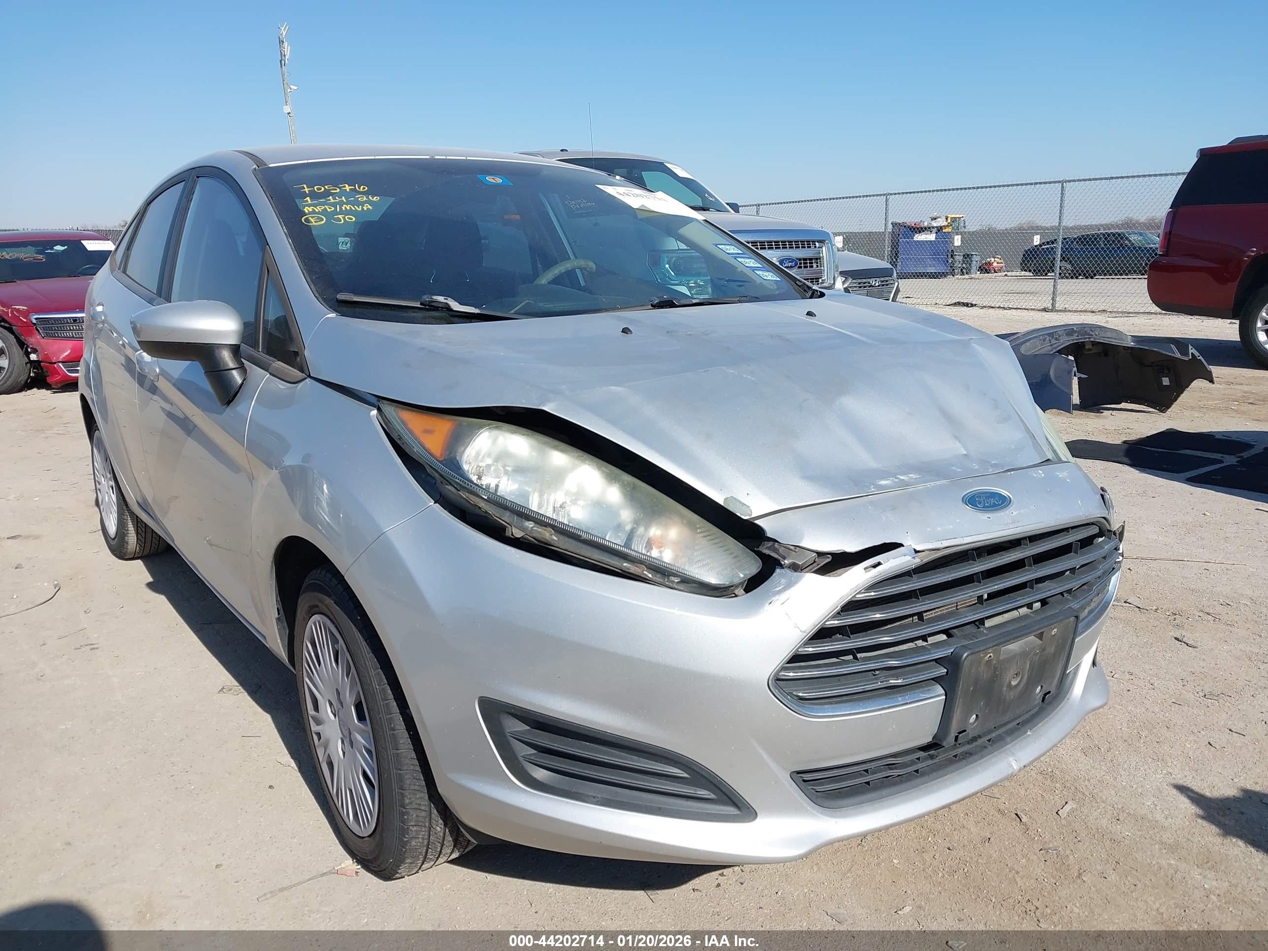 FORD FIESTA image 6