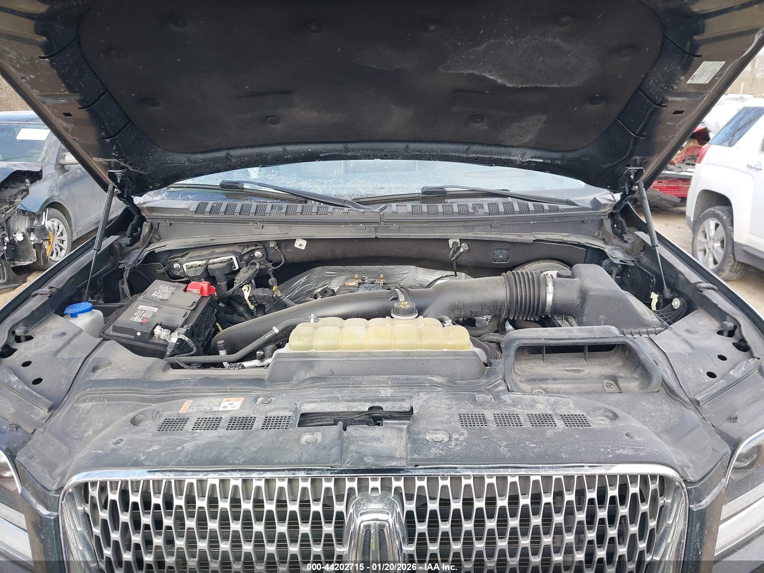 LINCOLN NAVIGATOR image 10