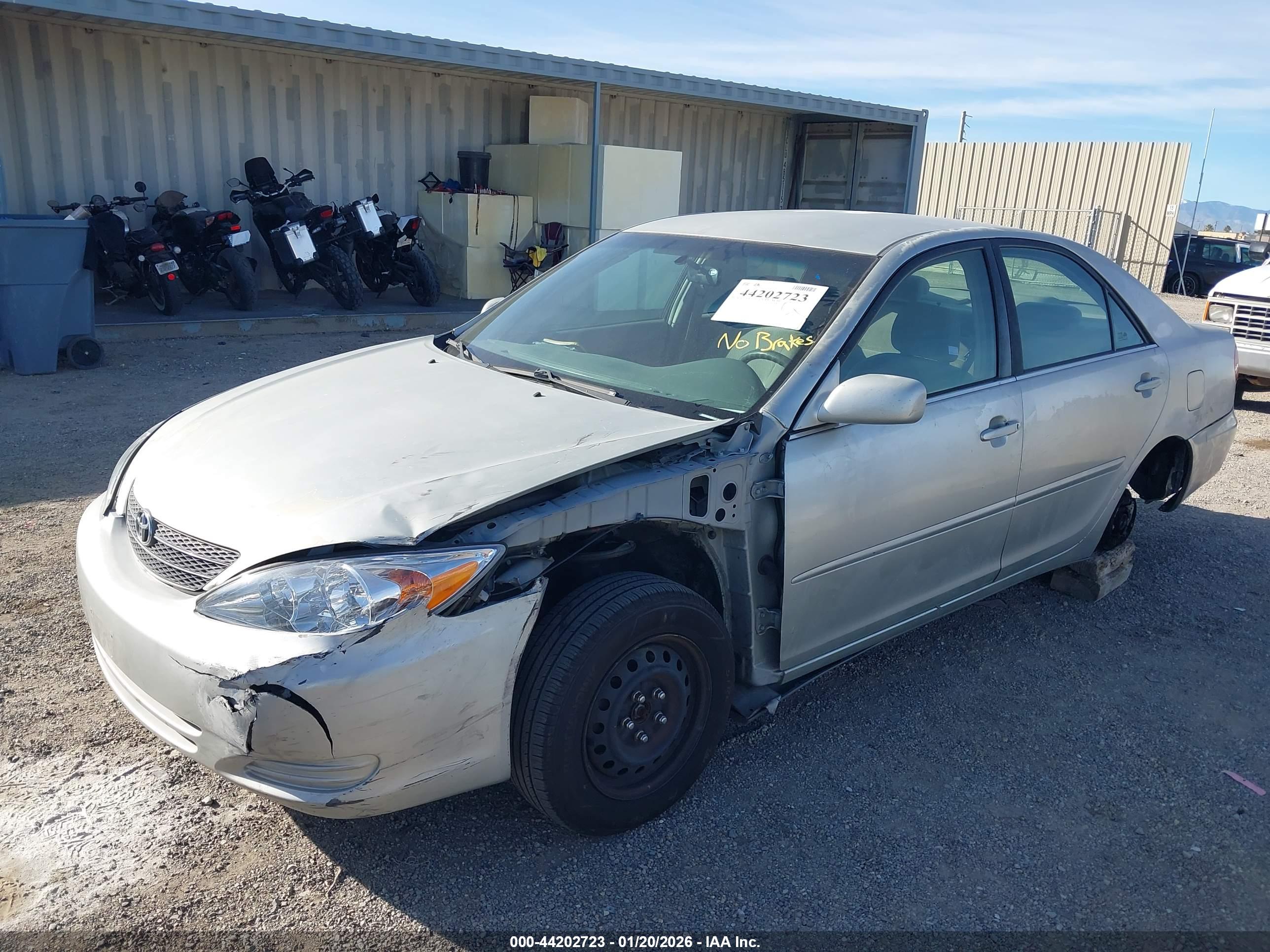 TOYOTA CAMRY image 2