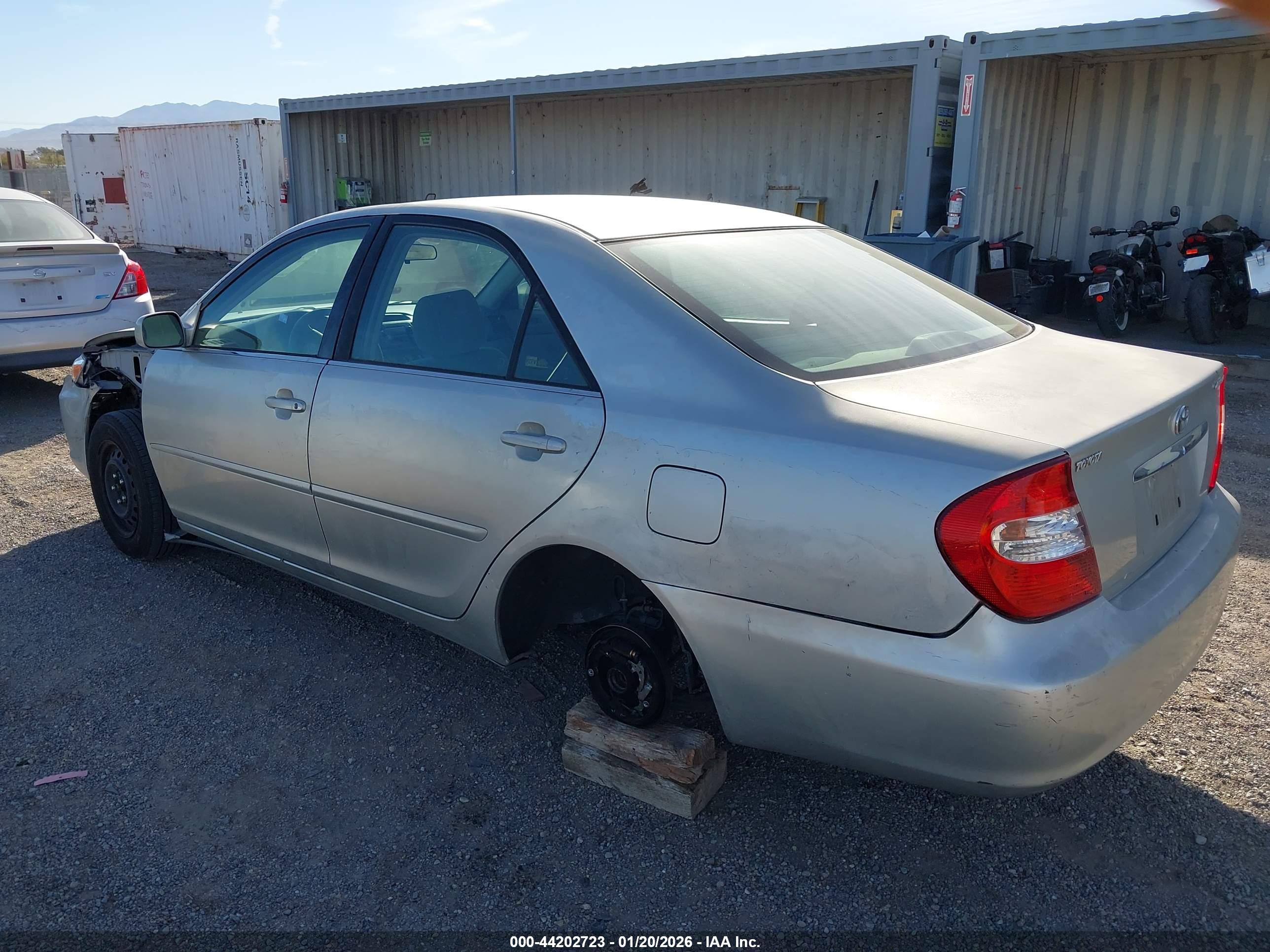 TOYOTA CAMRY image 3