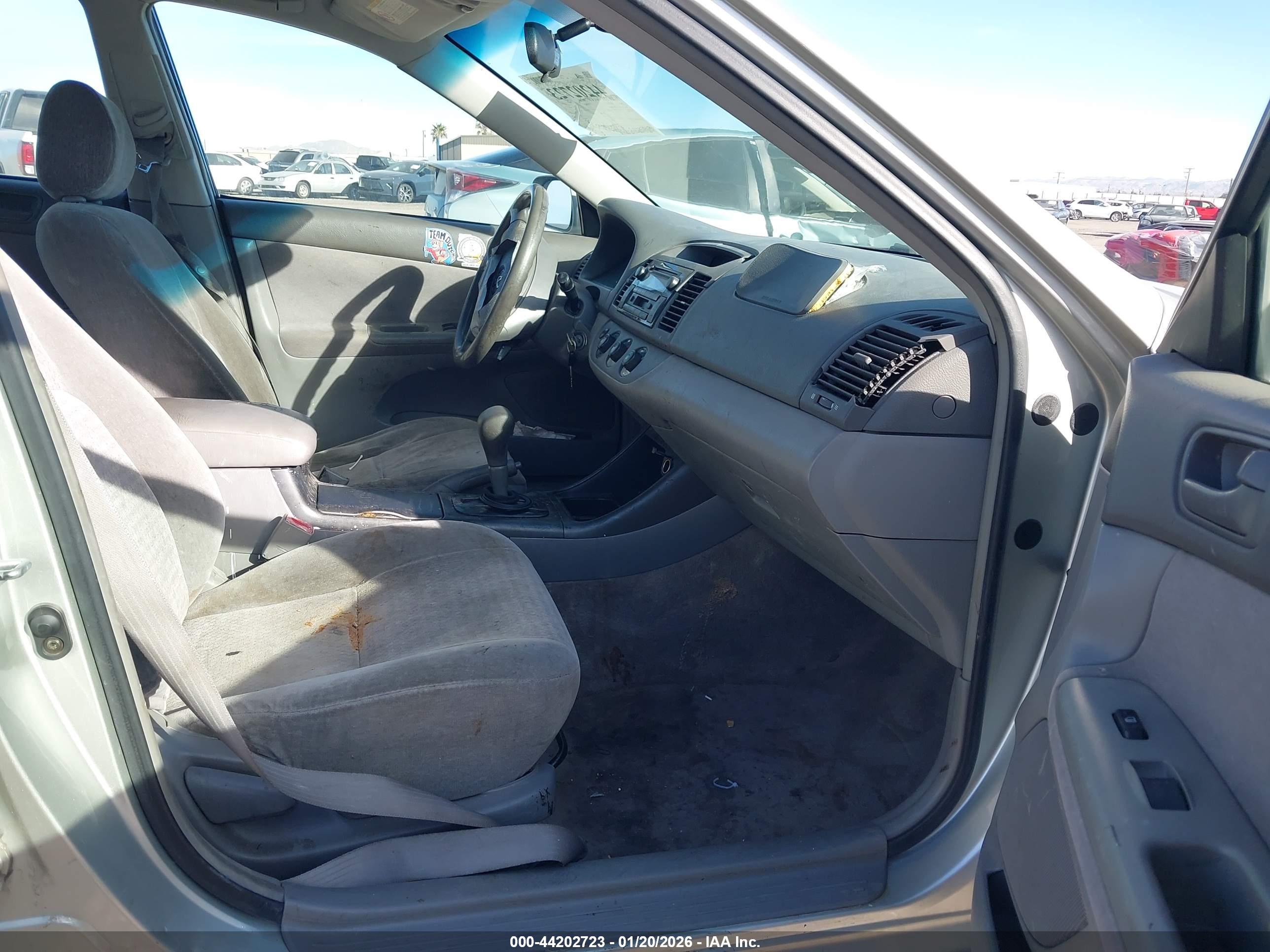 TOYOTA CAMRY image 5
