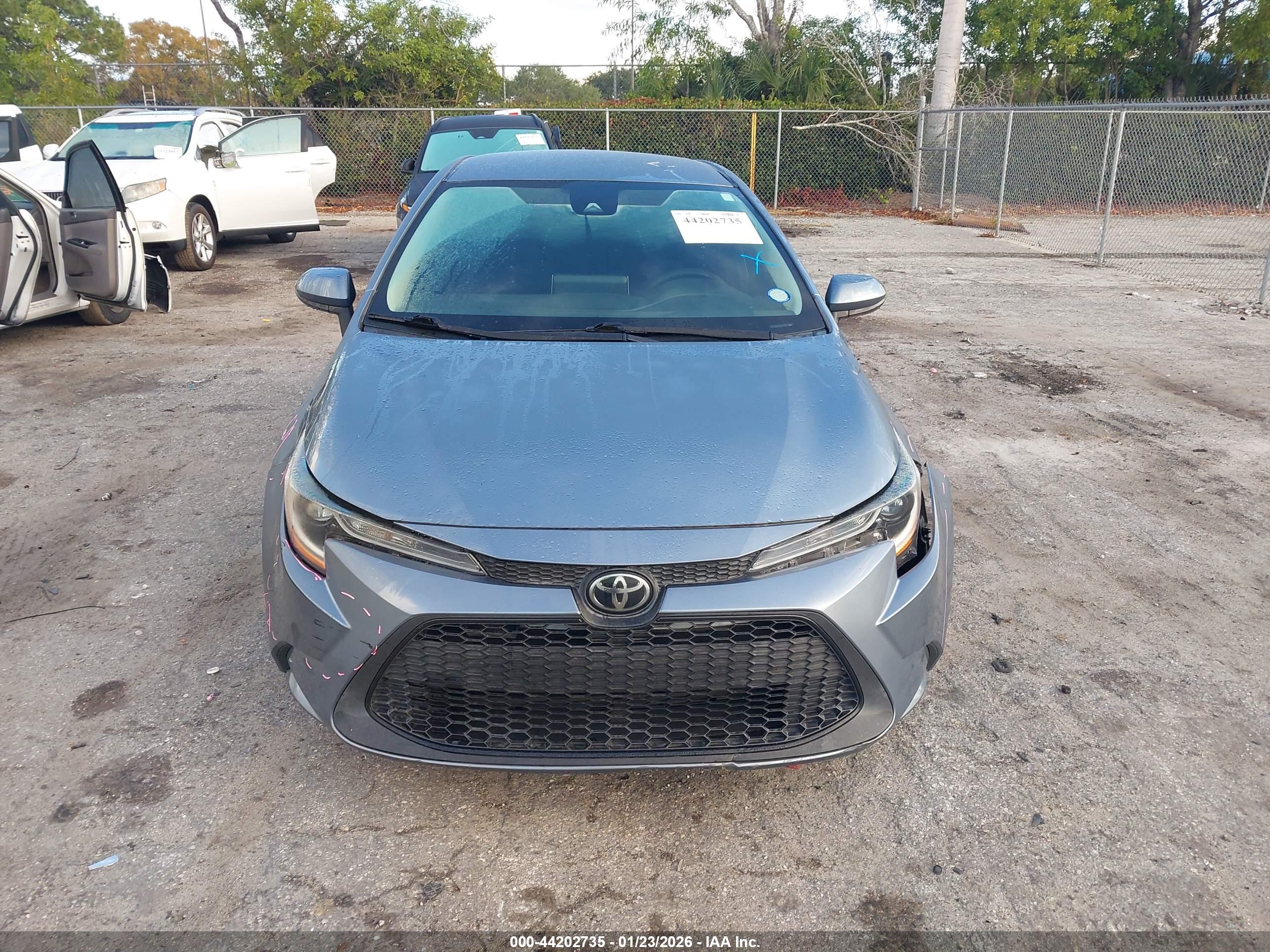 TOYOTA COROLLA image 6