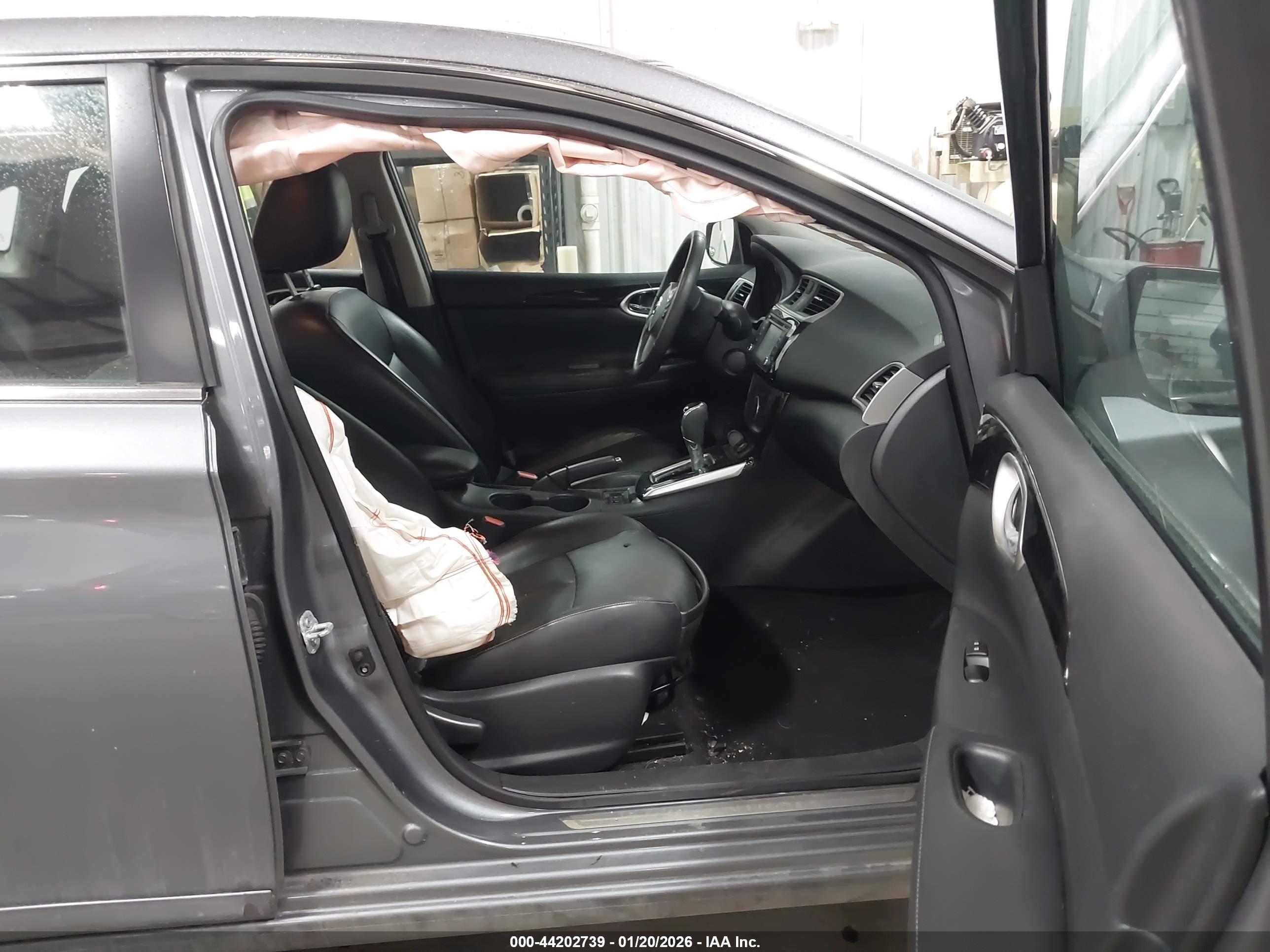 NISSAN SENTRA image 5