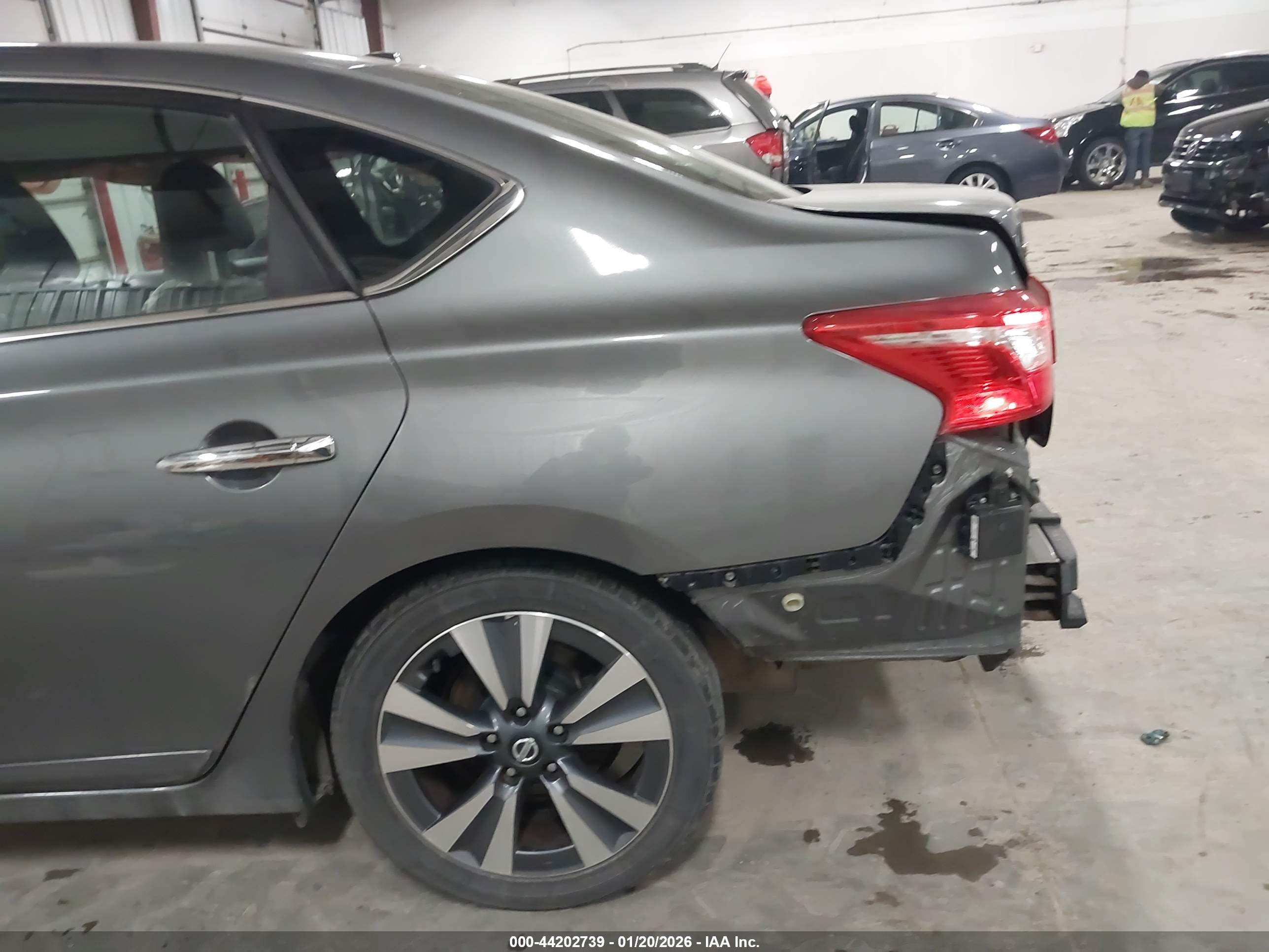 NISSAN SENTRA image 6