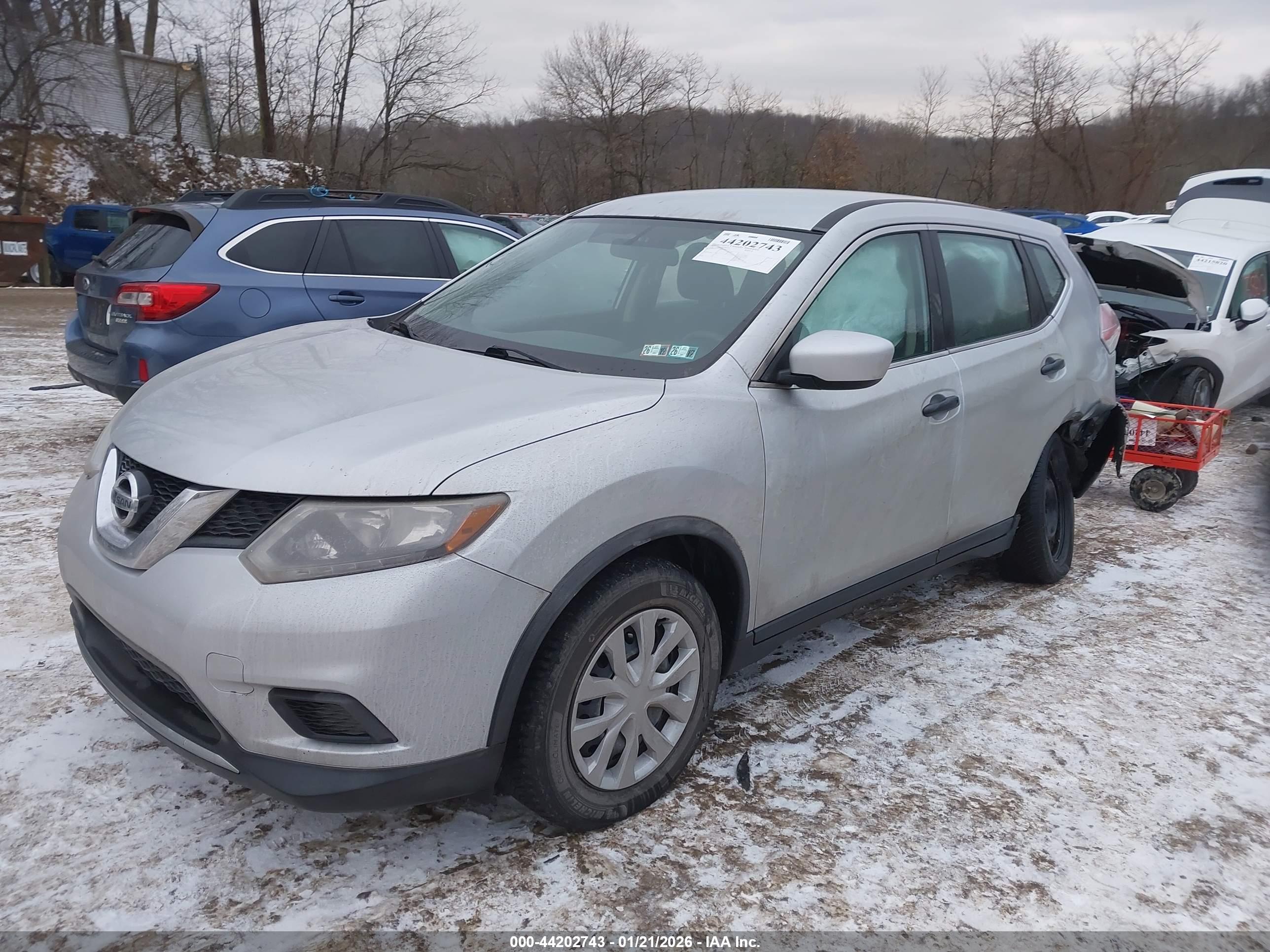 NISSAN ROGUE image 2