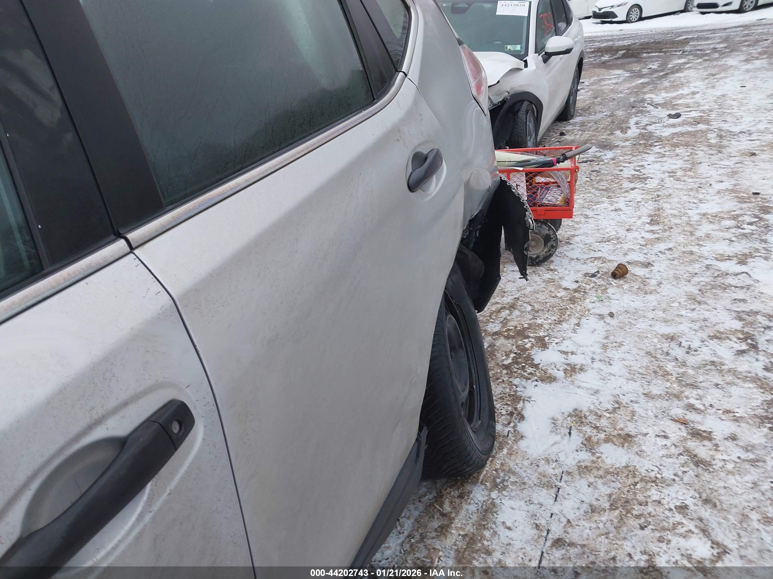 NISSAN ROGUE image 6